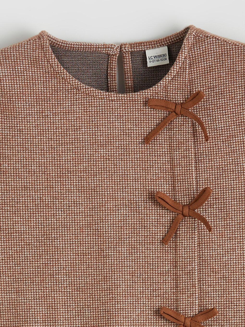 فستان بنات بكول مدور وتفاصيل ربطة-1