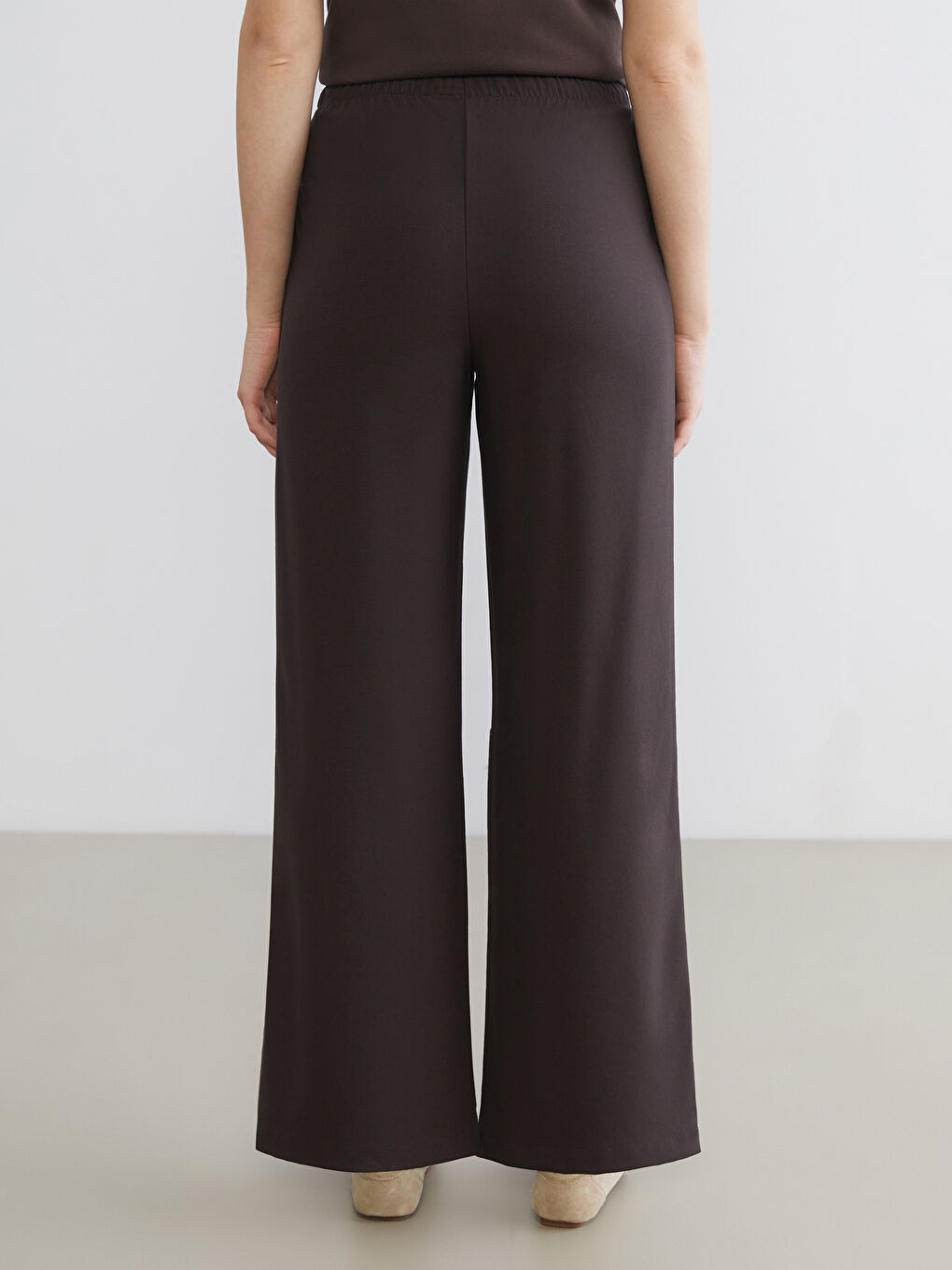 Kahverengi Beli Lastikli Geniş Paça Kadın Pantolon-3