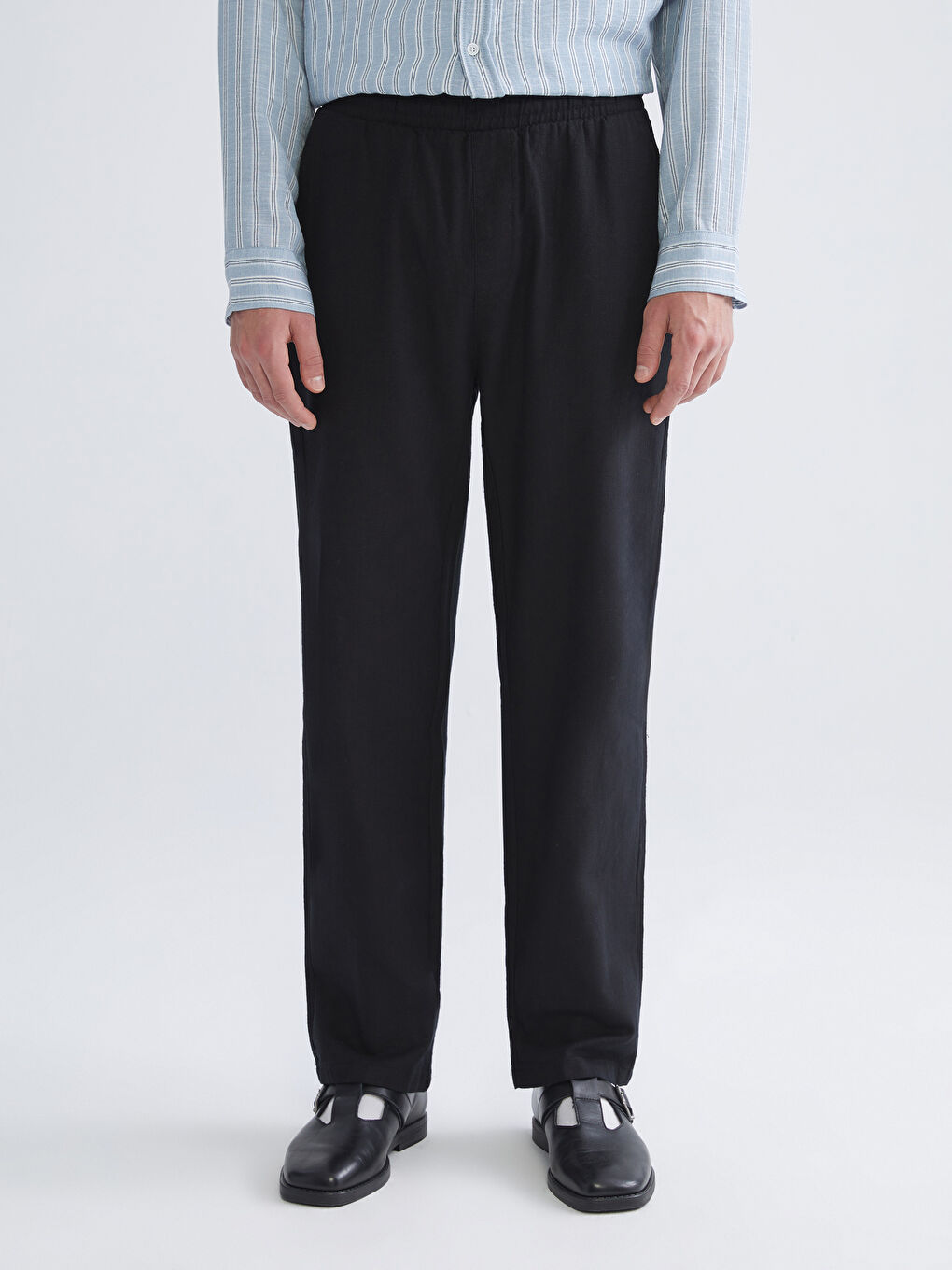 Siyah Standart Kalıp Erkek Pantolon-1