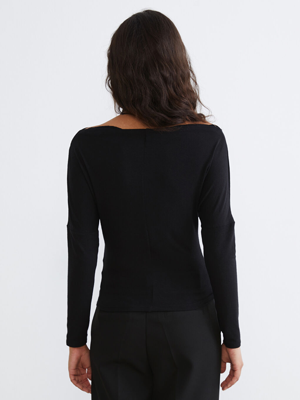 Siyah Kayık Yaka Bluz-3