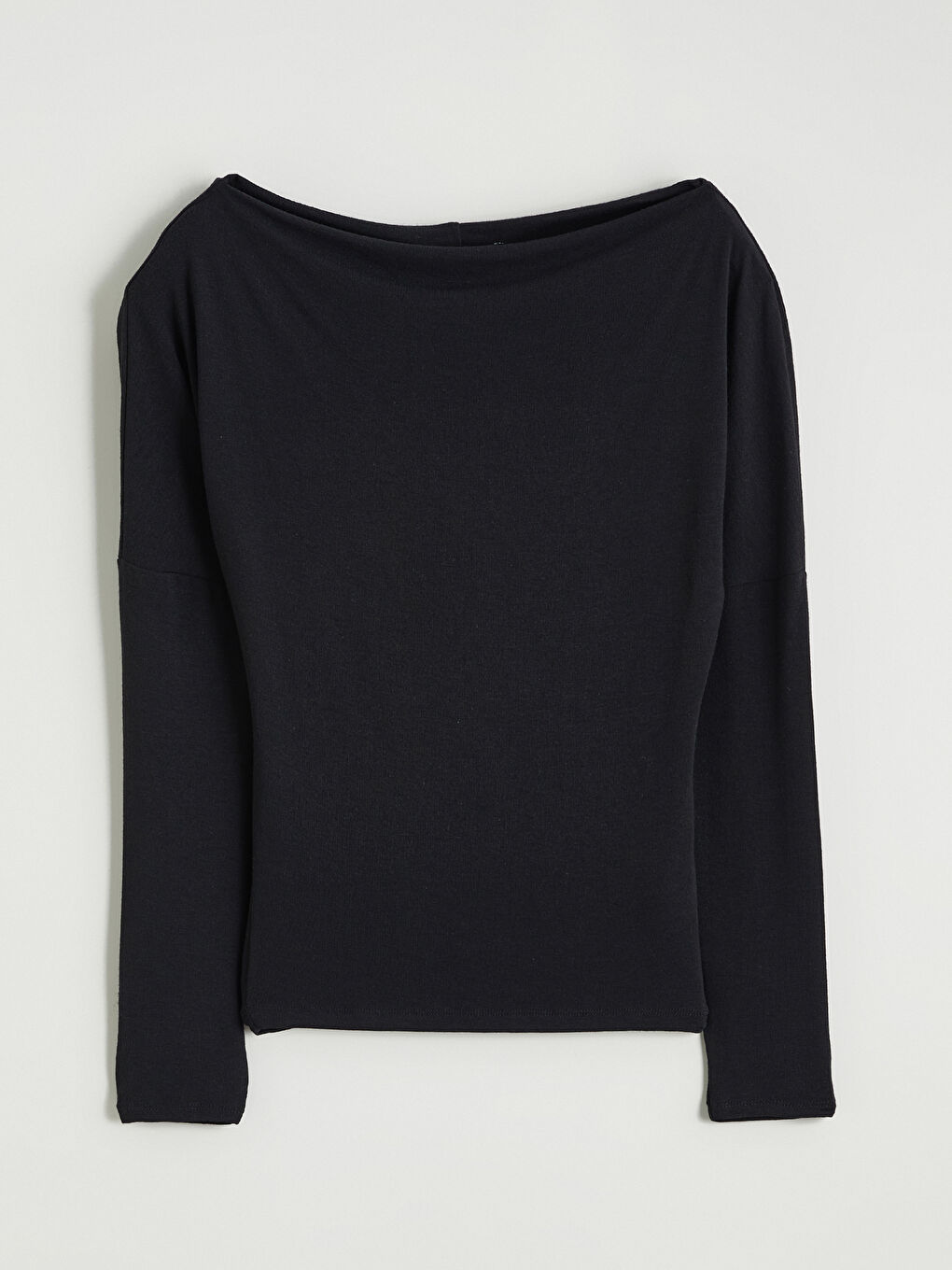 Siyah Kayık Yaka Bluz-4