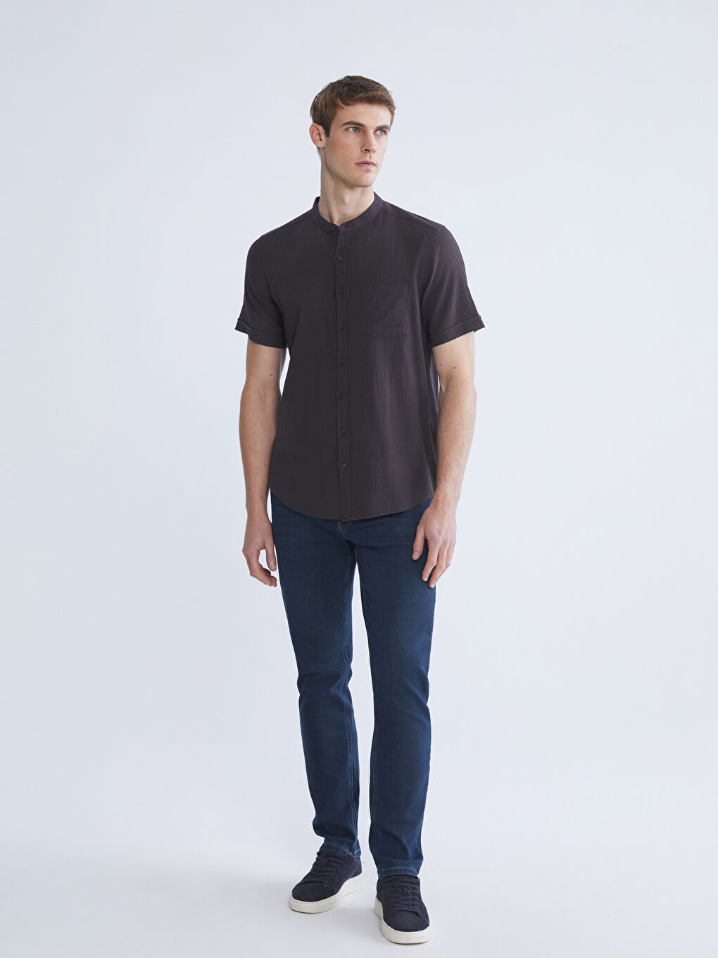 Kahverengi Regular Fit Hakim Yaka Kısa Kollu Erkek Gömlek-1