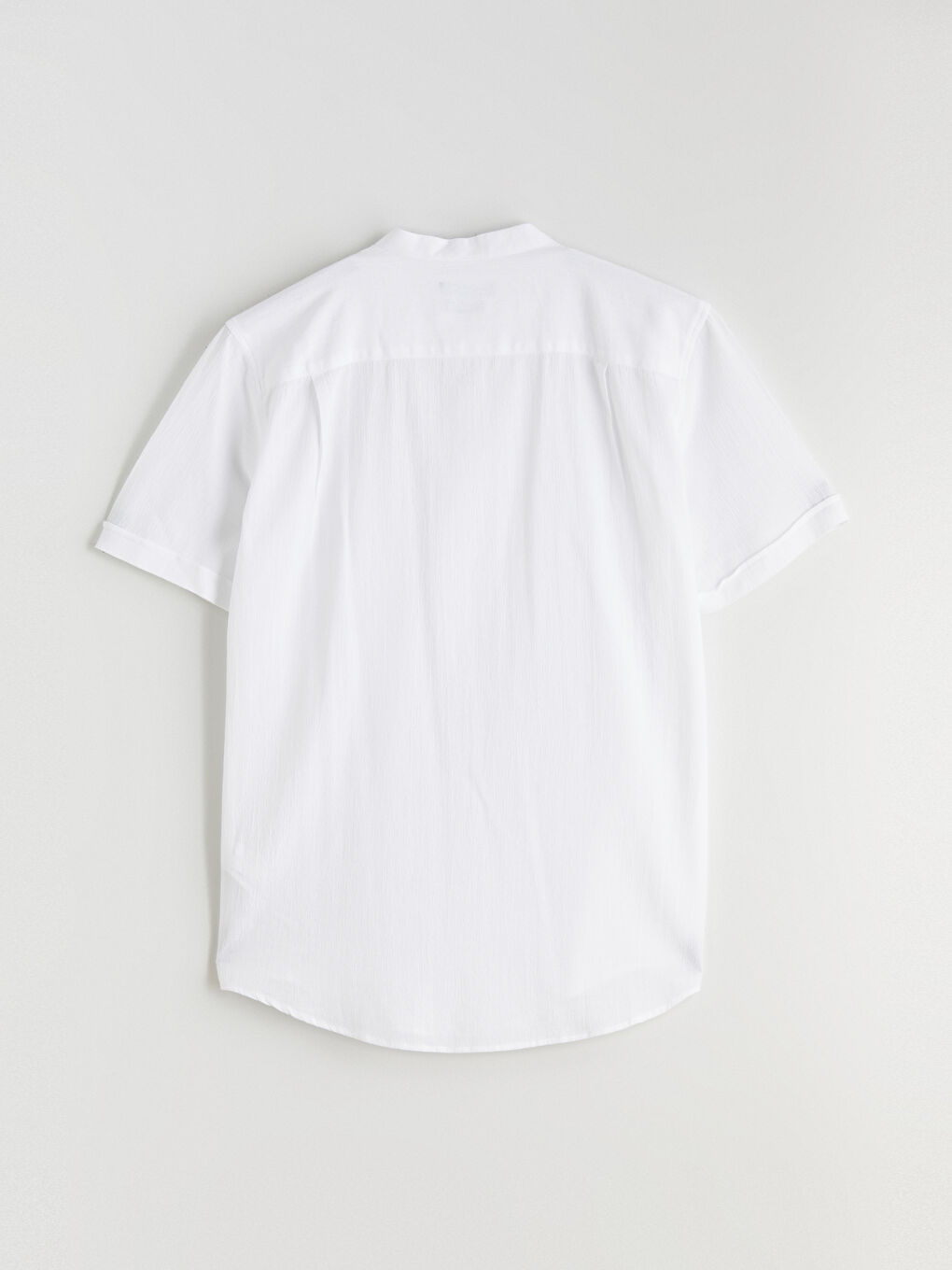 Beyaz Regular Fit Hakim Yaka Kısa Kollu Erkek Gömlek-5