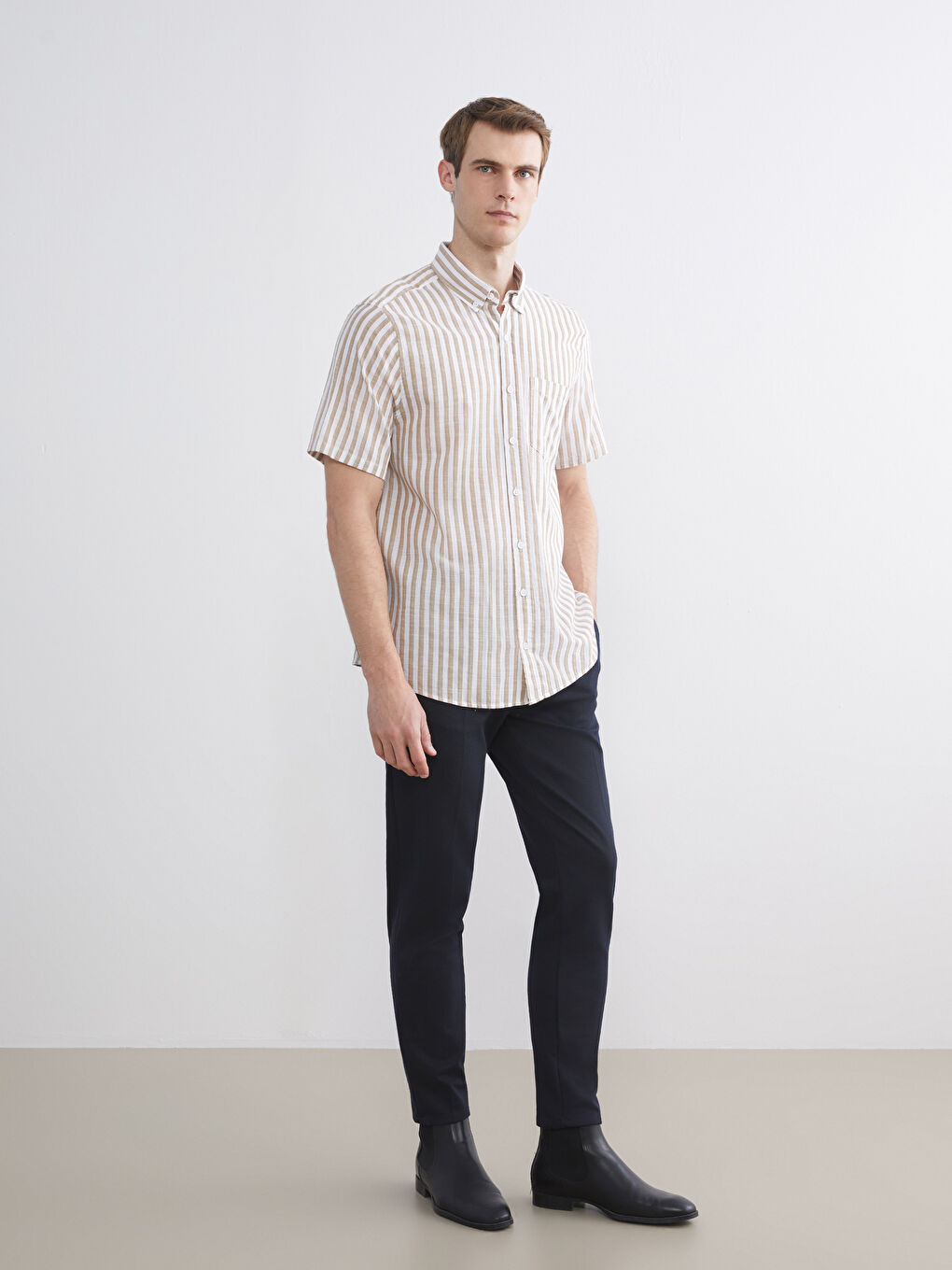 Bej Regular Fit Kısa Kollu Çizgili Erkek Gömlek-1