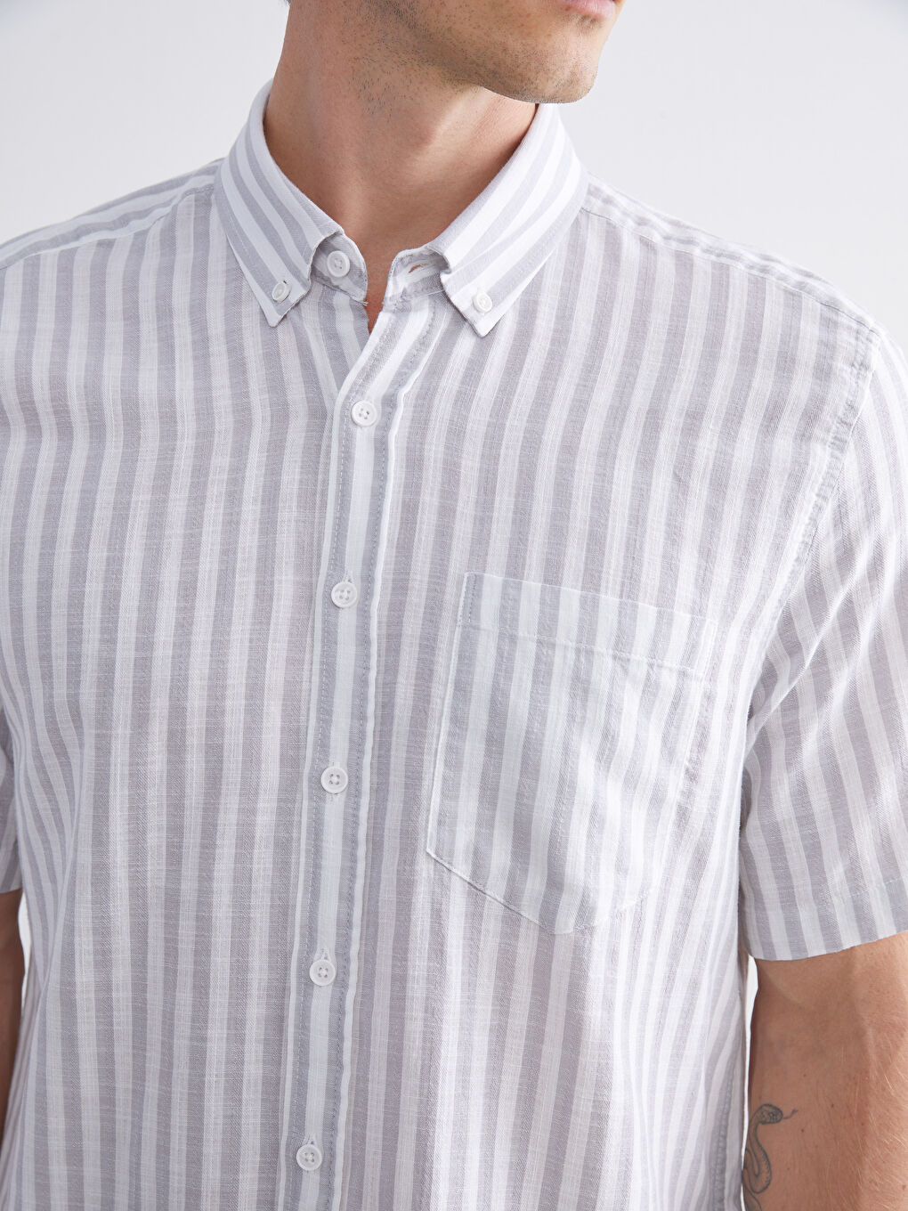 Gri Regular Fit Kısa Kollu Çizgili Erkek Gömlek-2