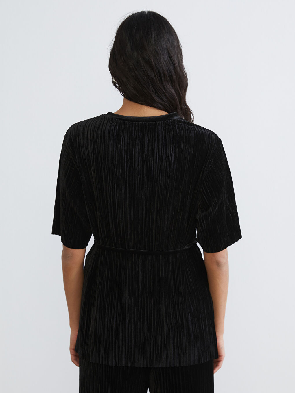 Siyah Bisiklet Yaka Beli Kuşaklı Kadın Tunik-3