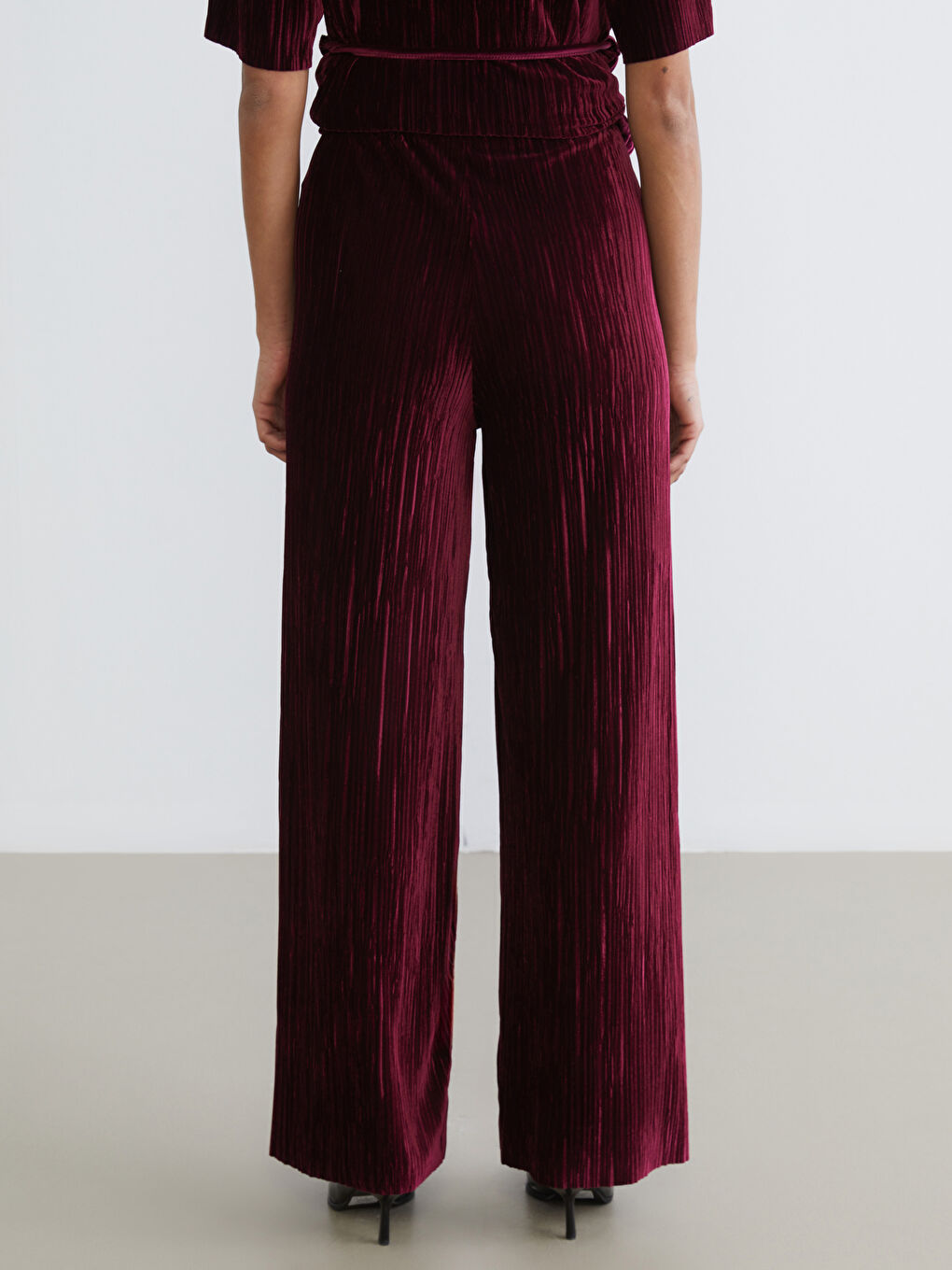 Mürdüm Beli Lastikli Dokulu Kadın Pantolon-3