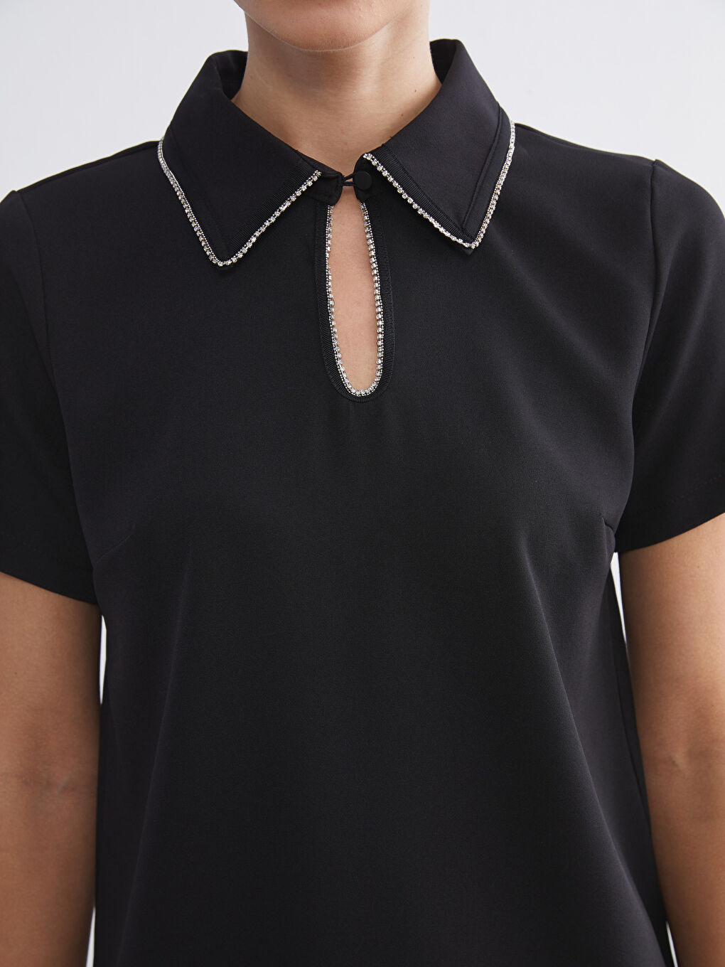 Siyah Gömlek Yaka Taşlı Mini Elbise-2