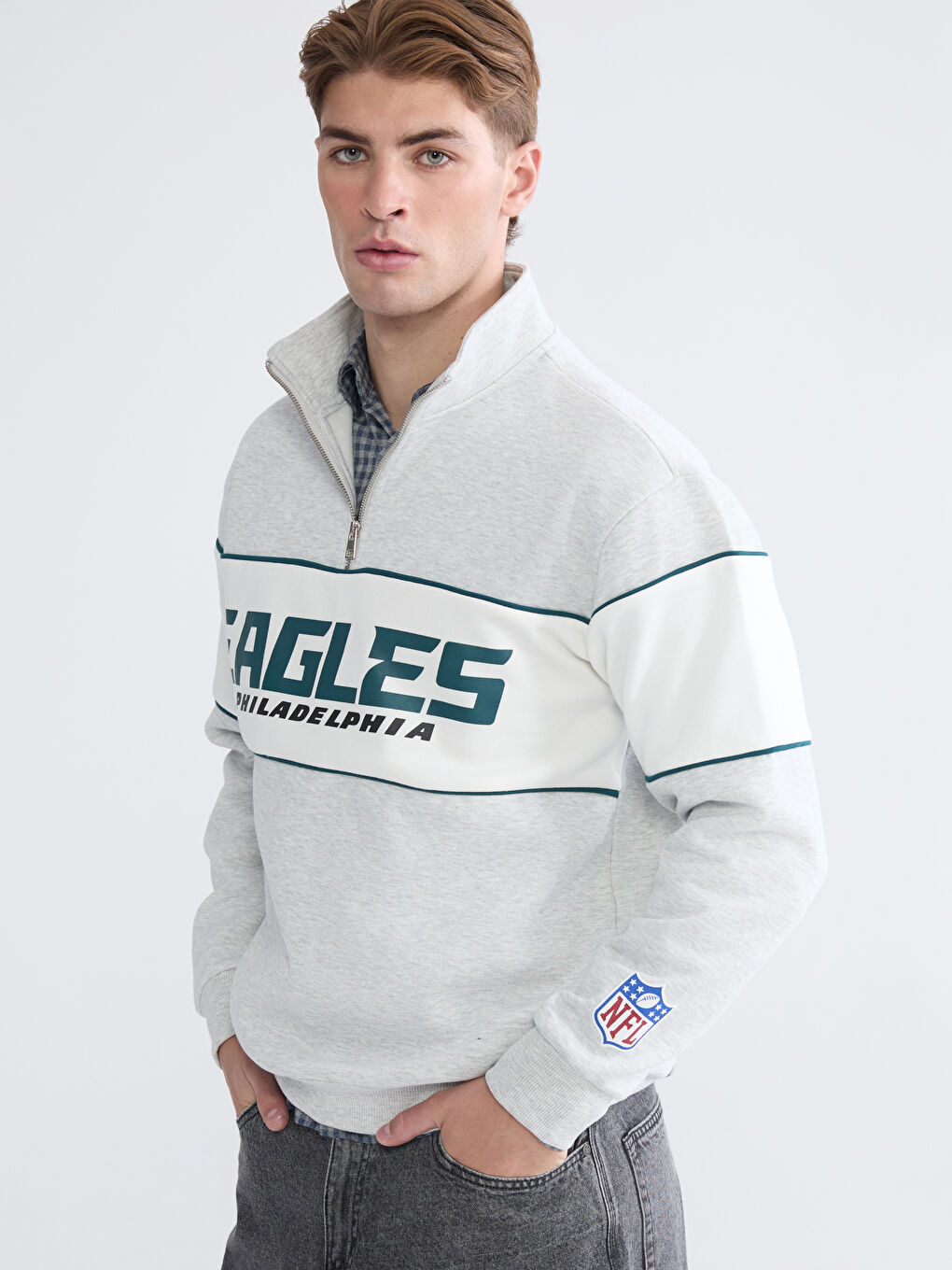 Beyaz Dik Yaka Baskılı Erkek Kalın Sweatshirt