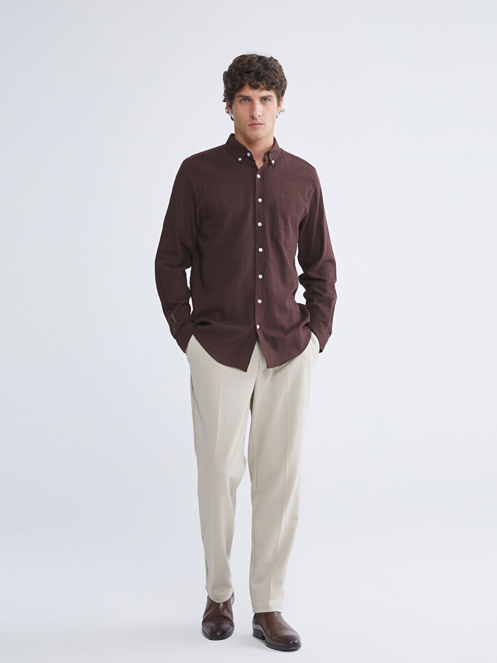 Kahverengi Regular Fit Uzun Kollu Erkek Dokulu Gömlek-1
