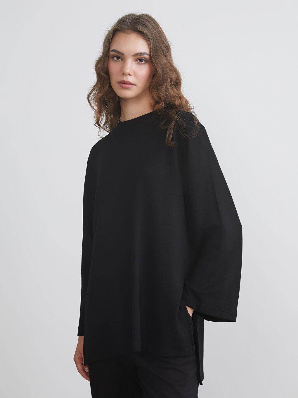 Siyah Bisiklet Yaka Oversize Kadın Sweatshirt Tunik