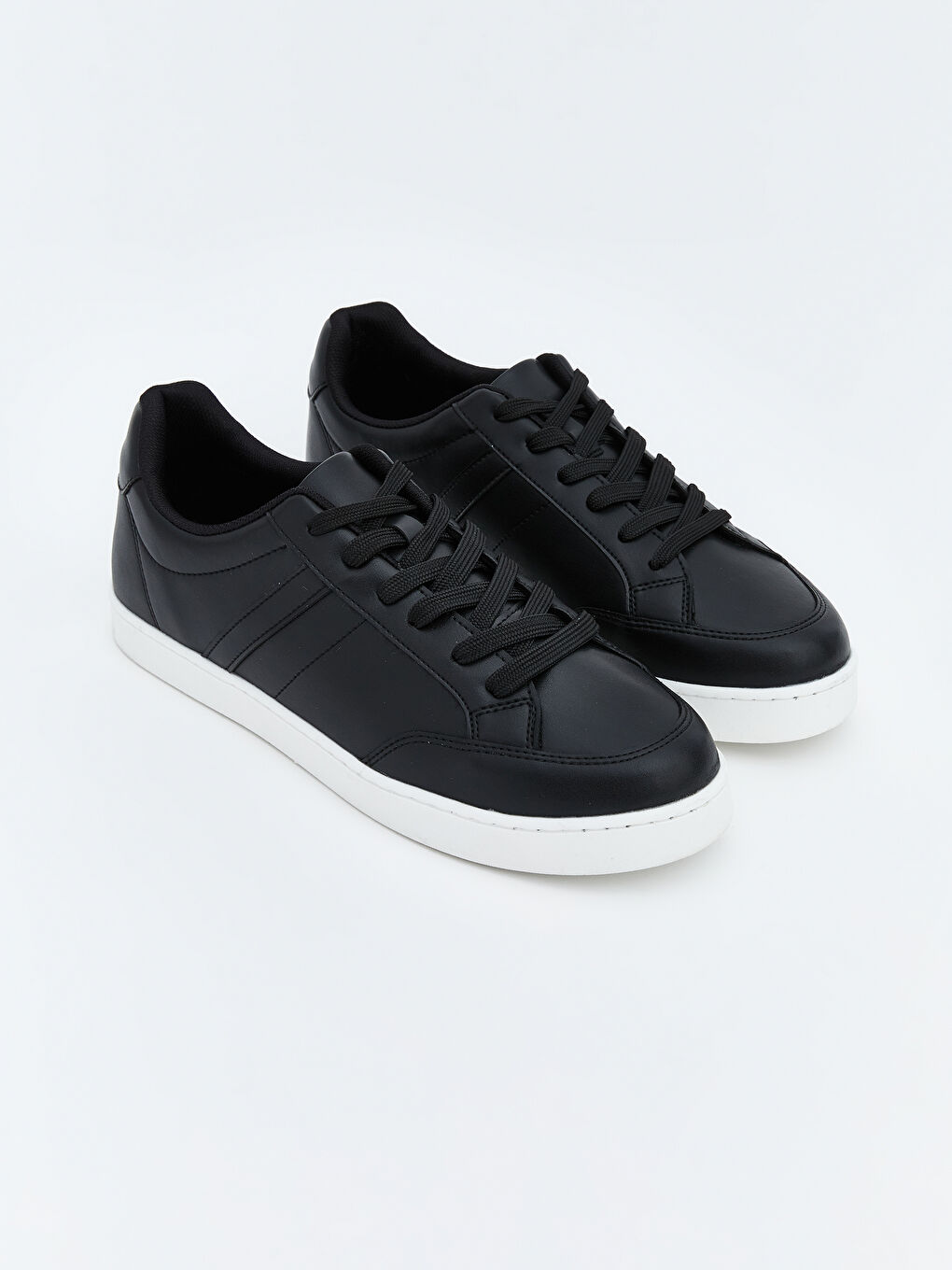 Siyah Bağcıklı Erkek Spor Ayakkabı