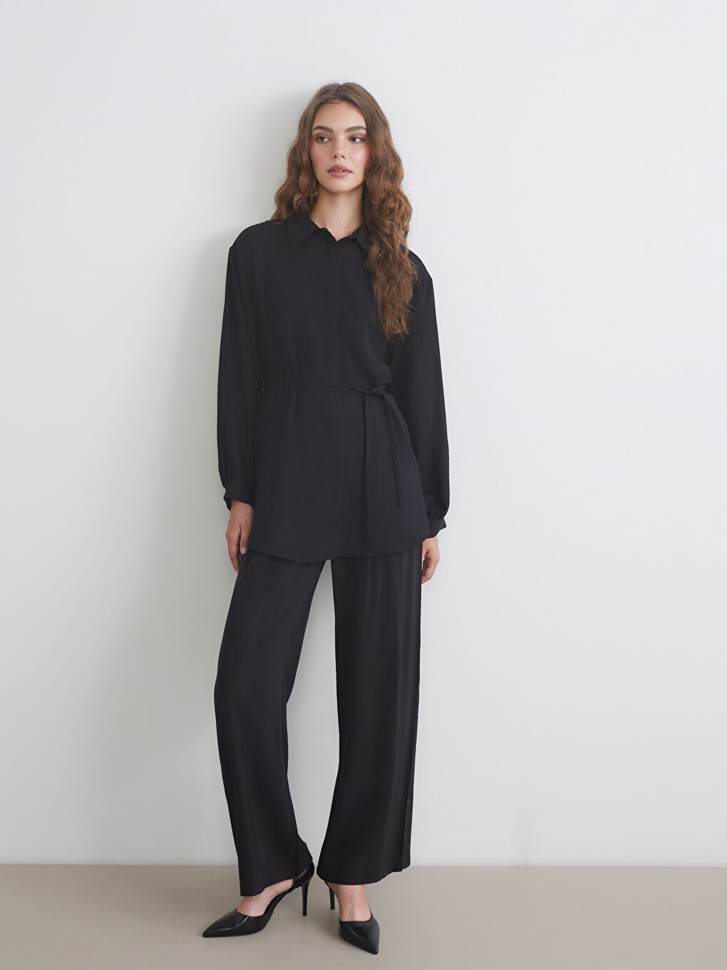 Siyah Beli Lastikli Geniş Paça Kadın Pantolon