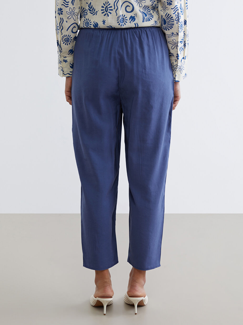 Mavi Beli Lastikli Kadın Pantolon-3