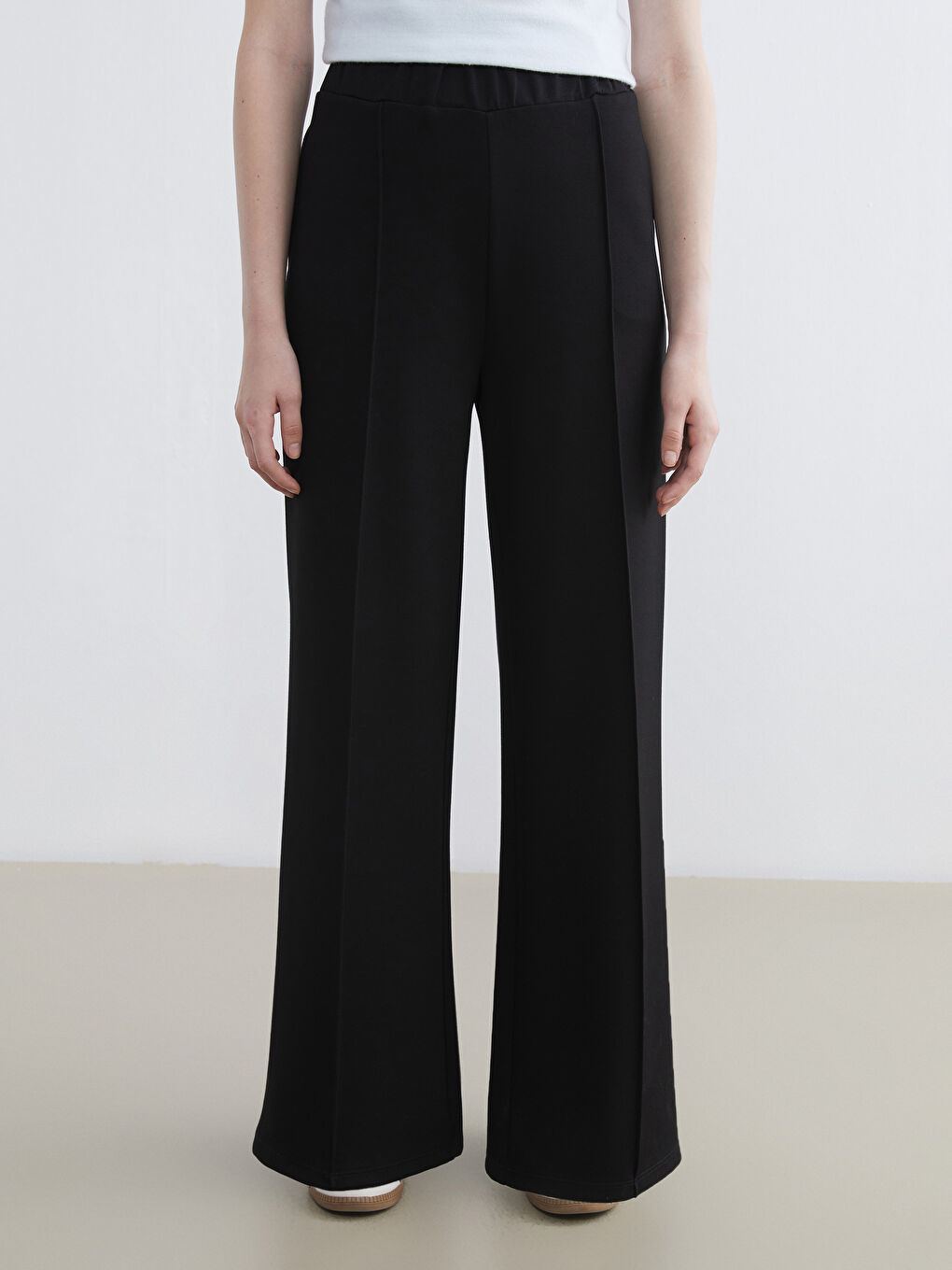 Women's Sweatpants with Elastic Waist-1