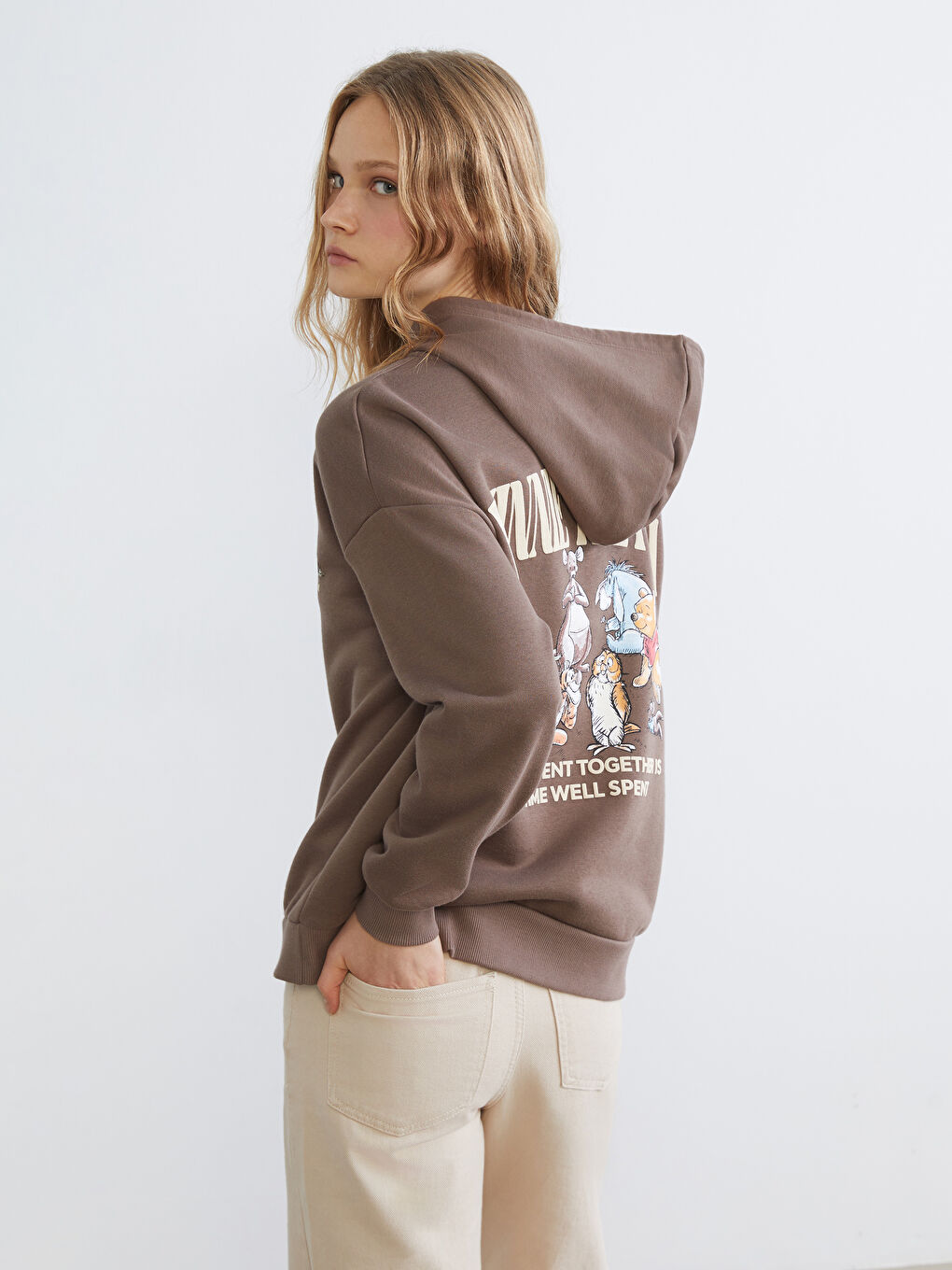 Kahverengi Winnie the Pooh Baskılı Kadın Kalın Hoodie
