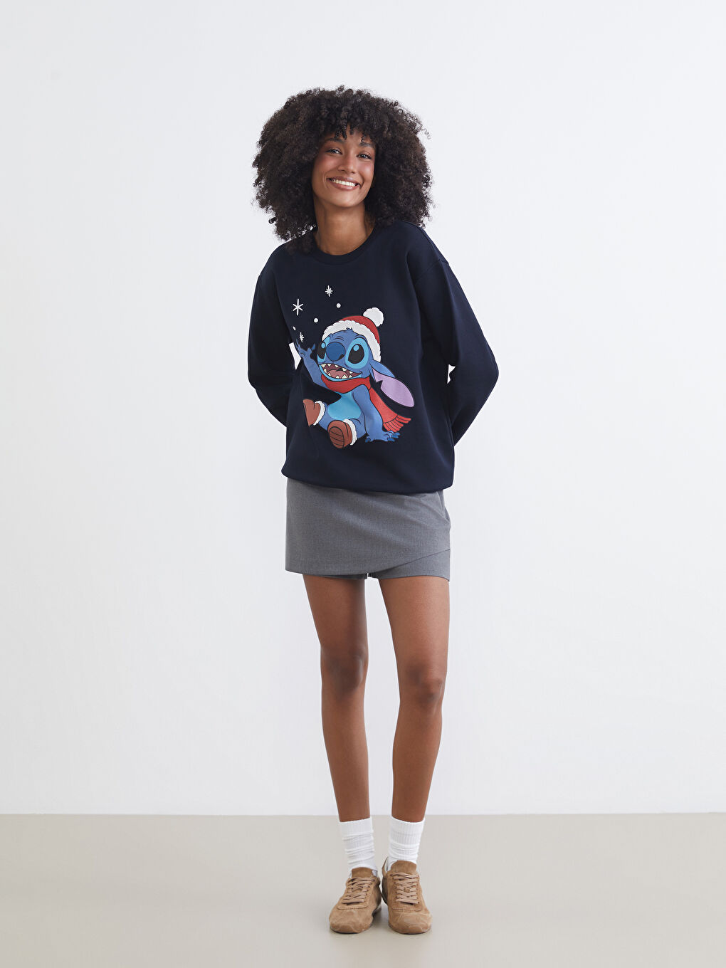 Lacivert Stitch Baskılı Oversize Kadın Kalın Sweatshirt-1