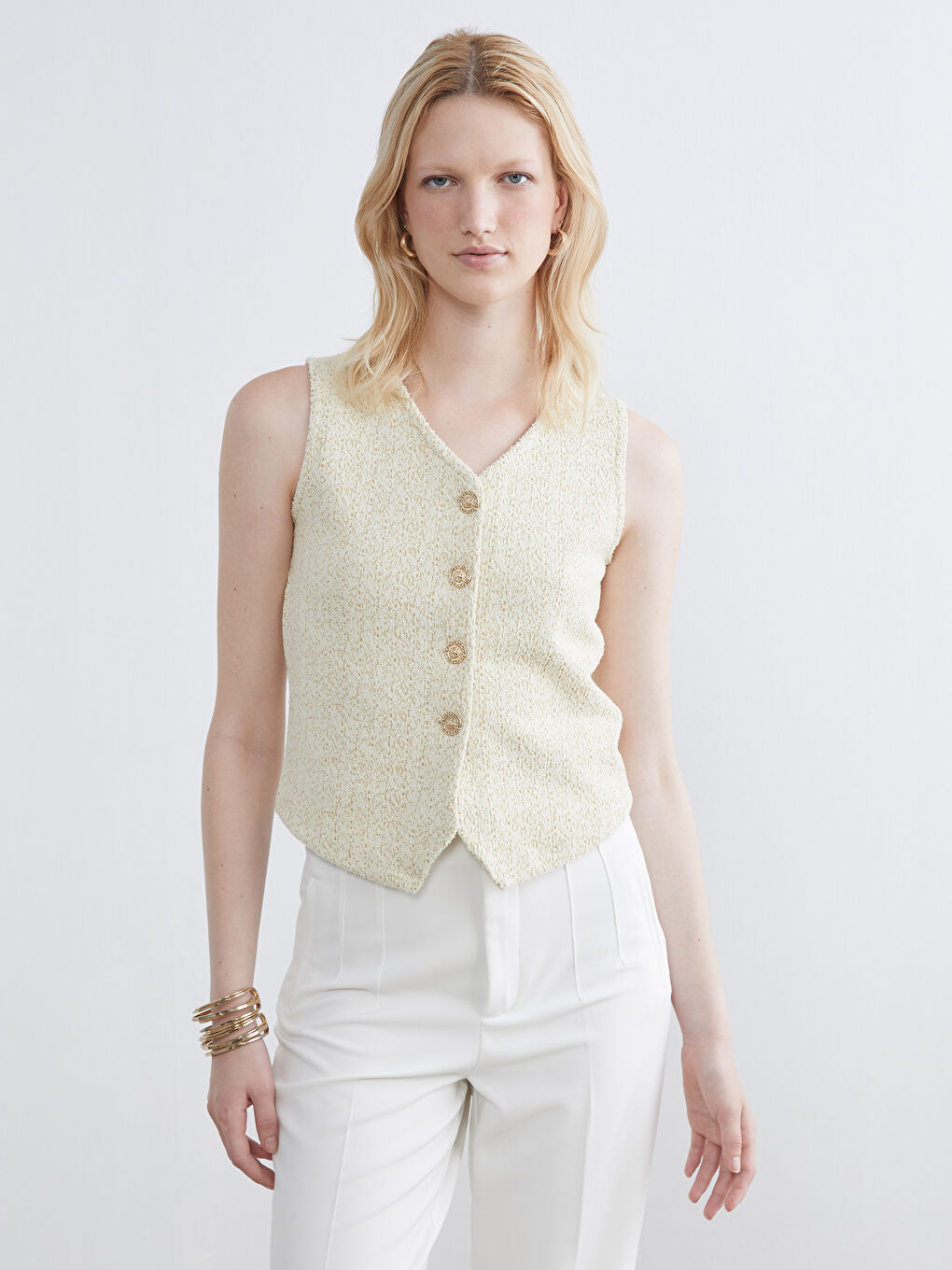 Ekru V Yaka Ekose Kadın Yelek