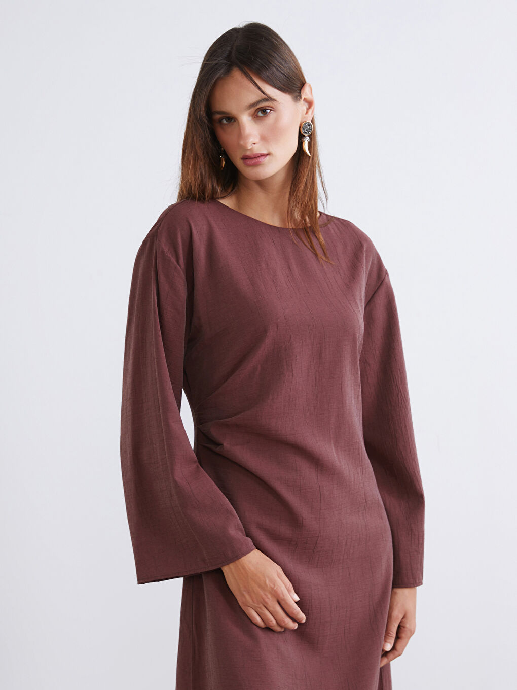 Kahverengi Bisiklet Yaka Dokulu Büzgülü Elbise-1