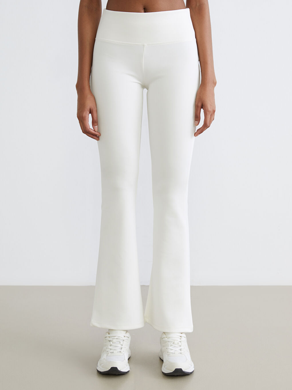 Ekru Beli Lastikli İspanyol Paça Kadın Spor Tayt-1