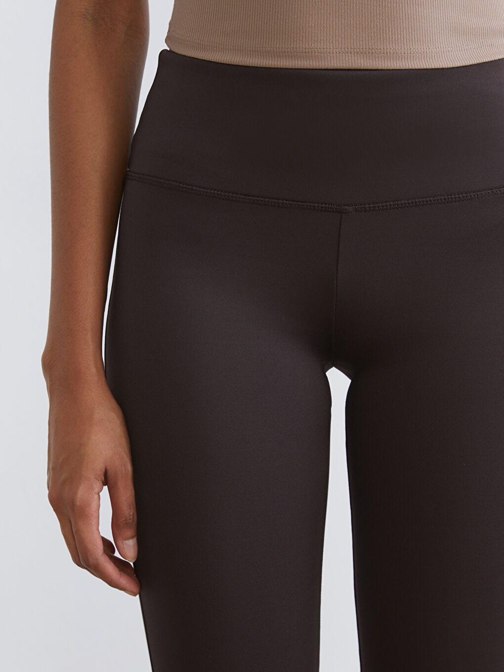 Sportske helanke sa elastičnim strukom i širokim nogavicama za žene-2