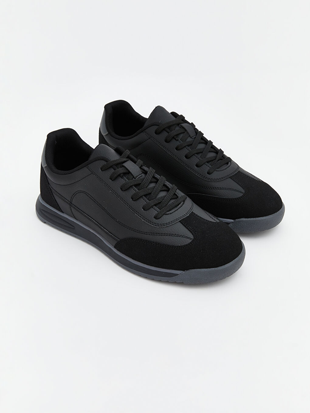 Siyah Bağcıklı Erkek Spor Ayakkabı