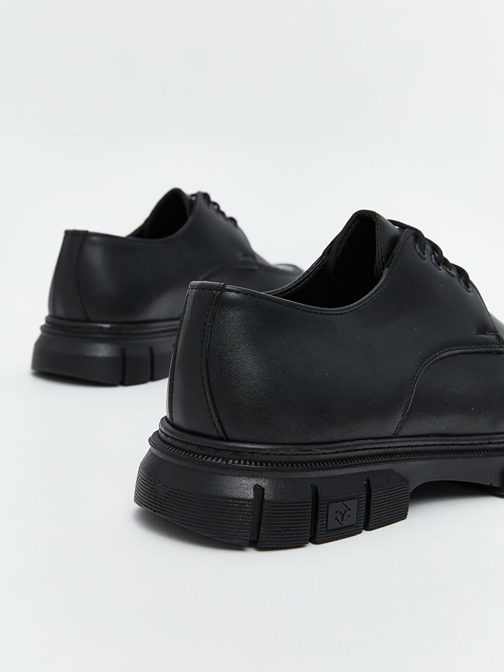 Siyah Deri Görünümlü Erkek Klasik Ayakkabı-4