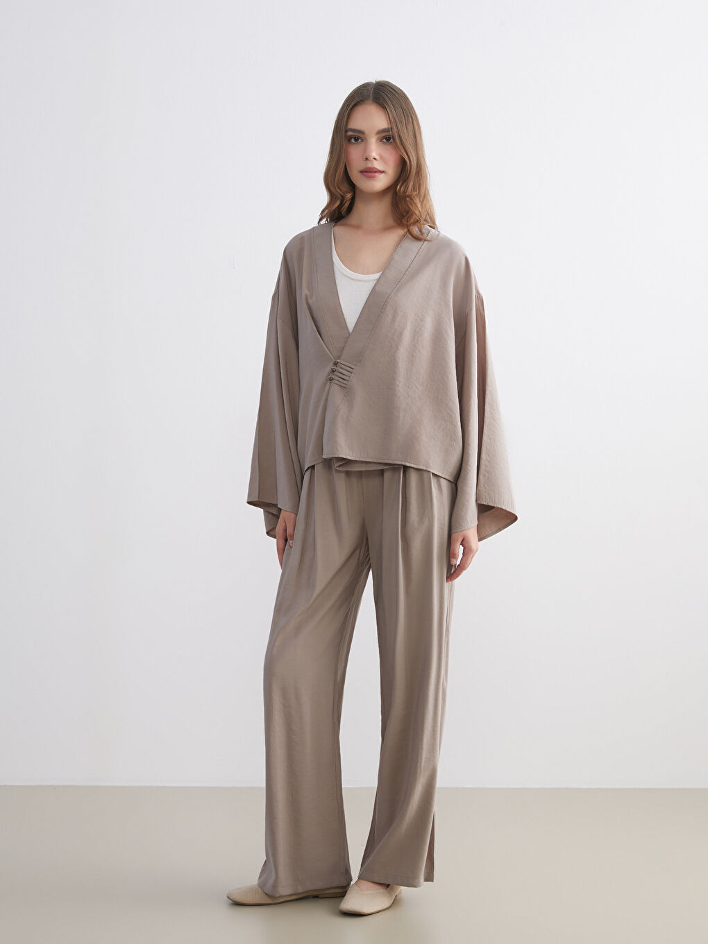 Gri Kruvaze Yaka Oversize Kadın Kimono-1