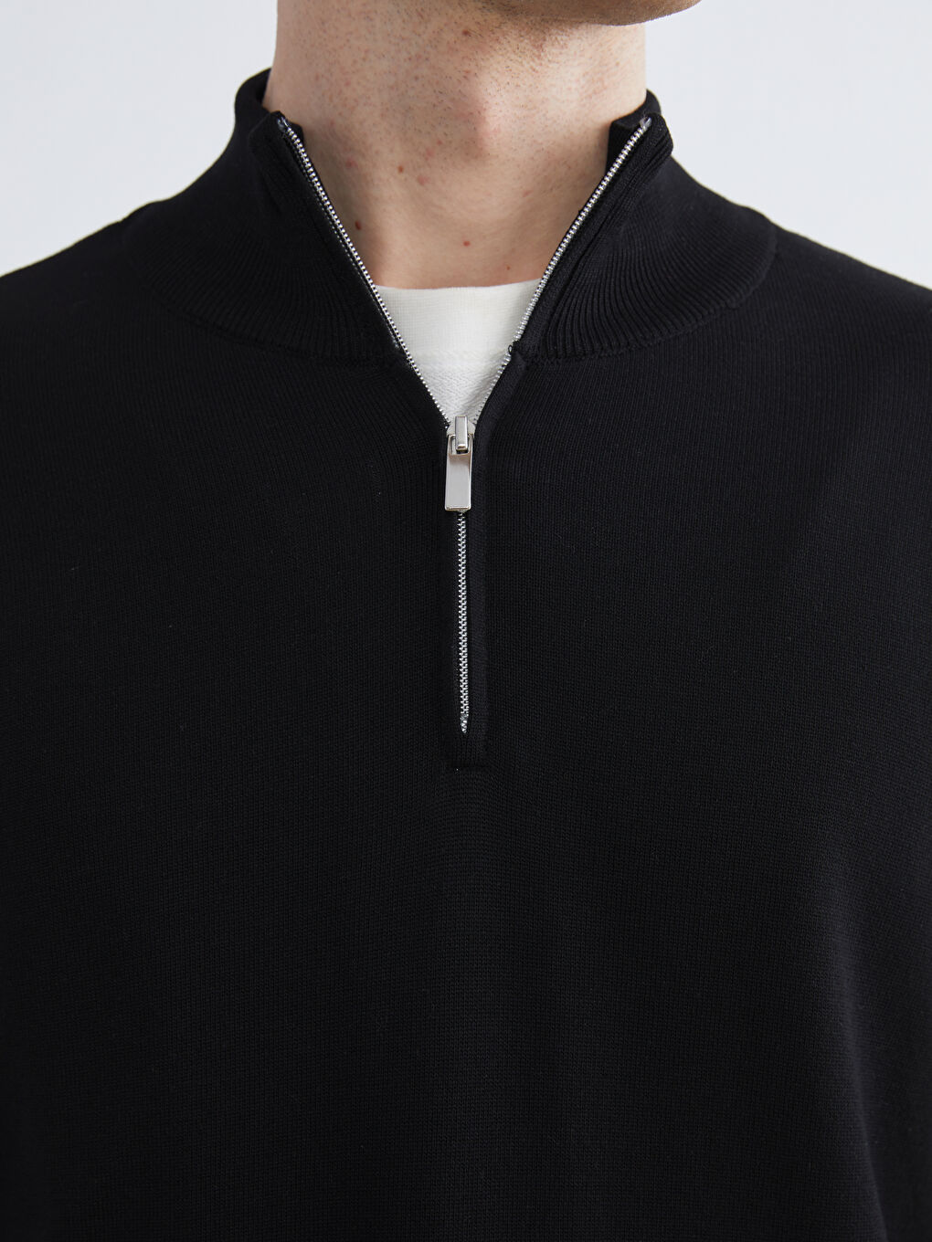 Siyah Fermuarlı Dik Yaka Erkek Triko Kazak-2