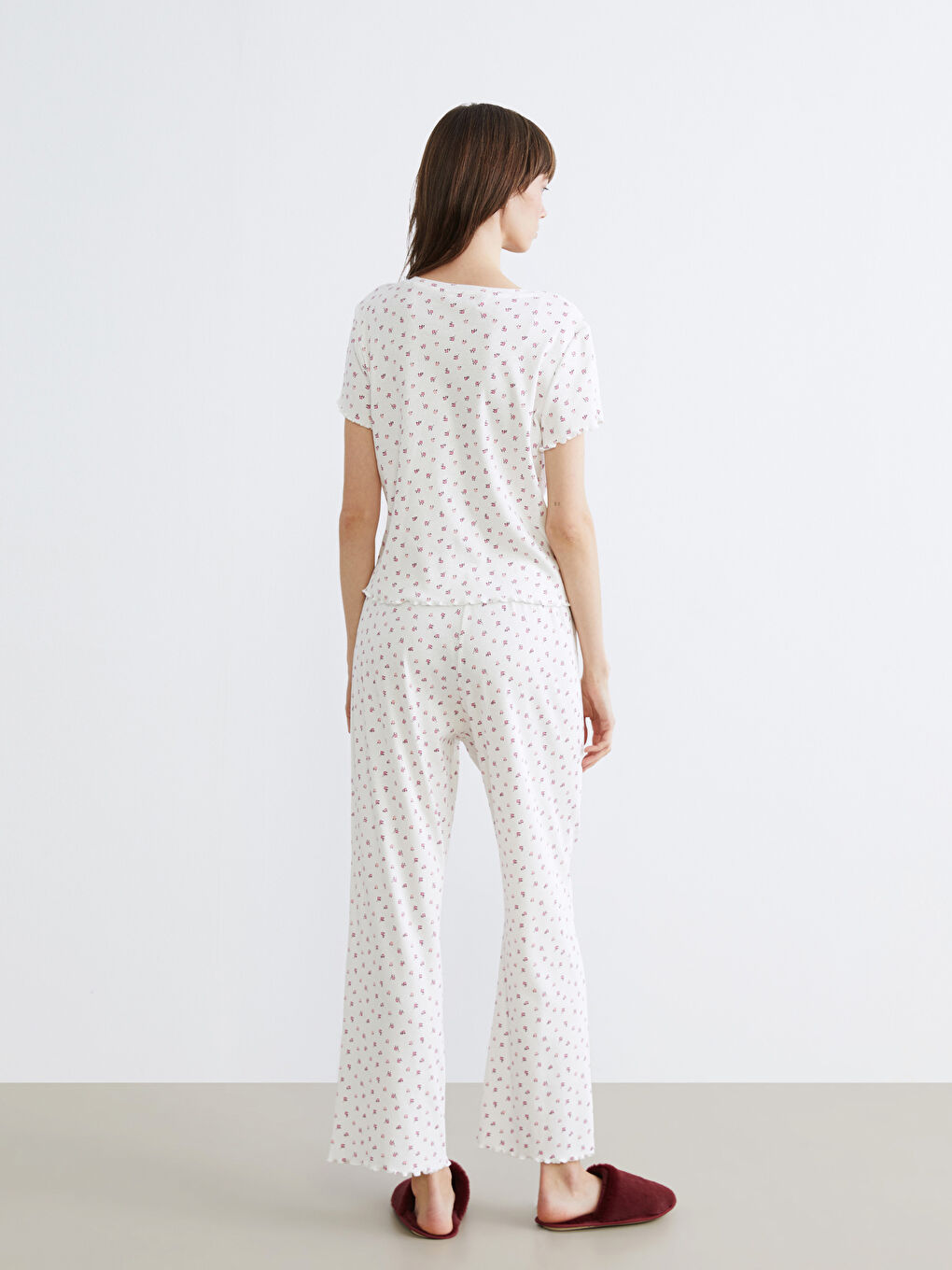 Ekru Bisiklet Yaka Çiçekli Kadın Pijama Takımı-3