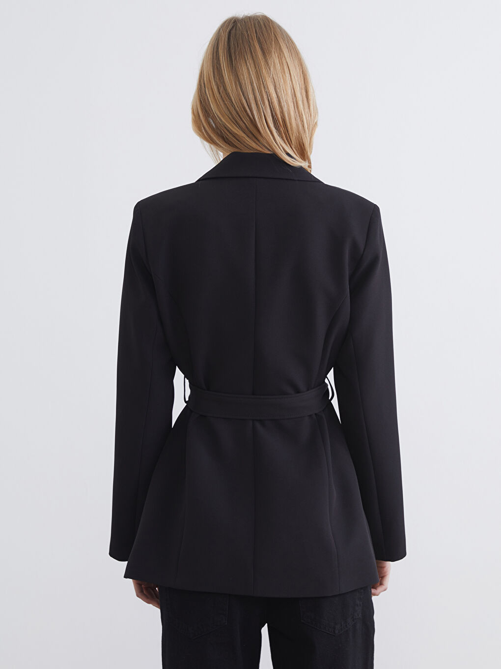 Siyah Beli Kemerli Kadın Blazer Ceket-3