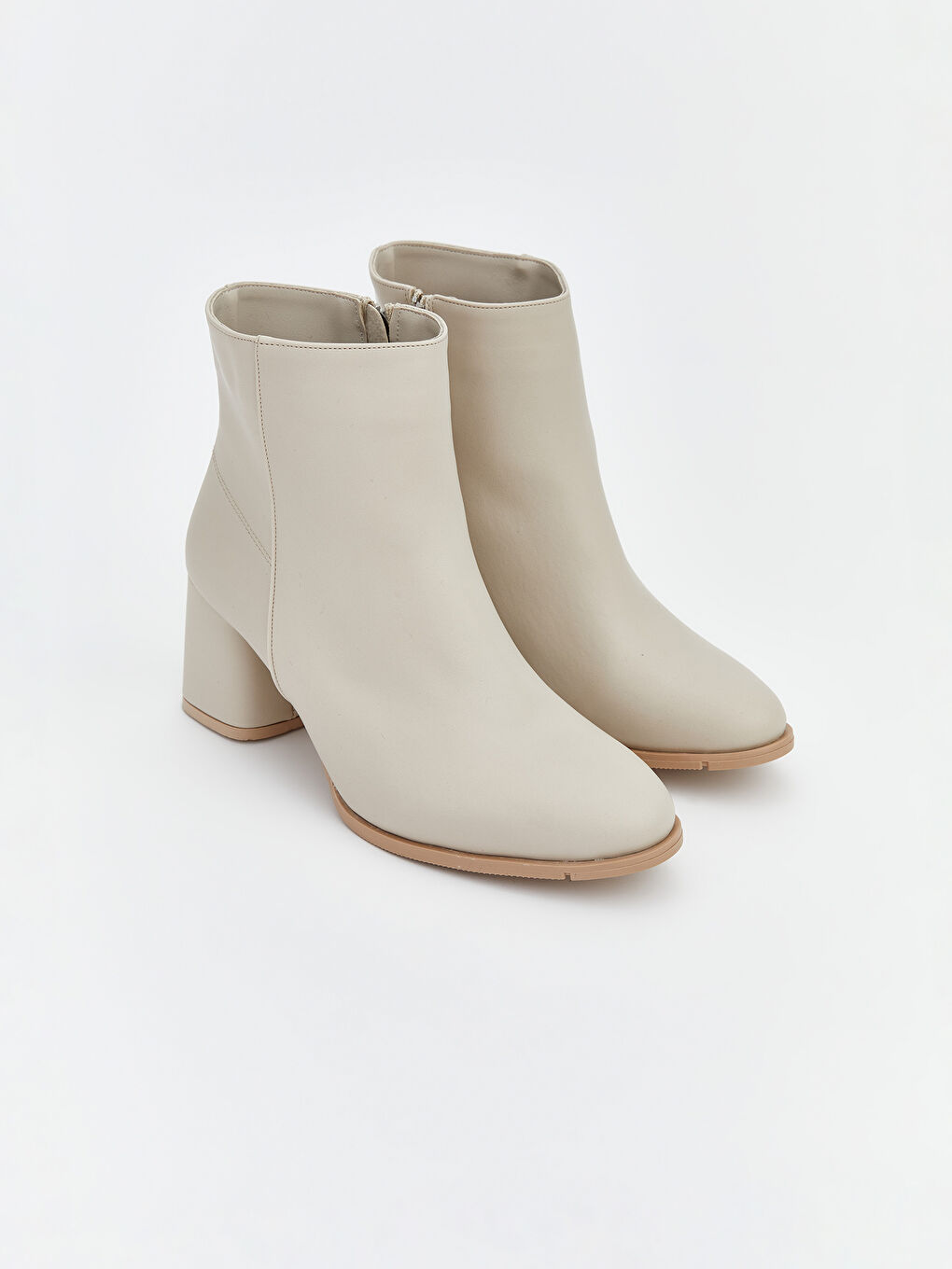 Bej Deri Görünümlü Kadın Topuklu Bot