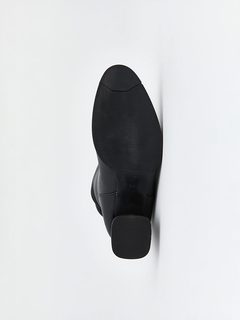 Siyah Deri Görünümlü Kadın Çizme-3