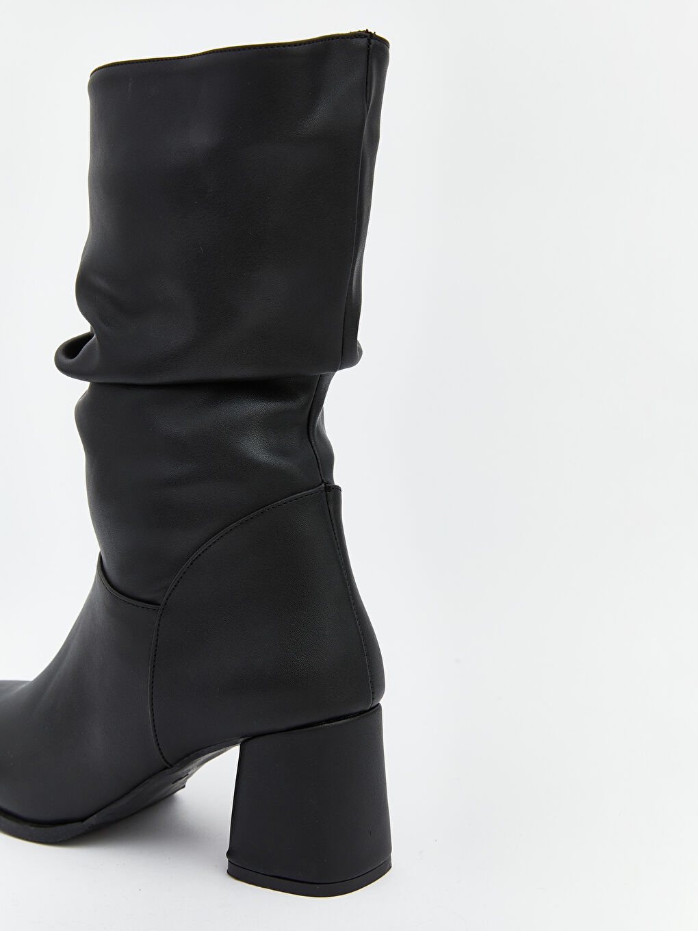 Siyah Deri Görünümlü Kadın Çizme-4