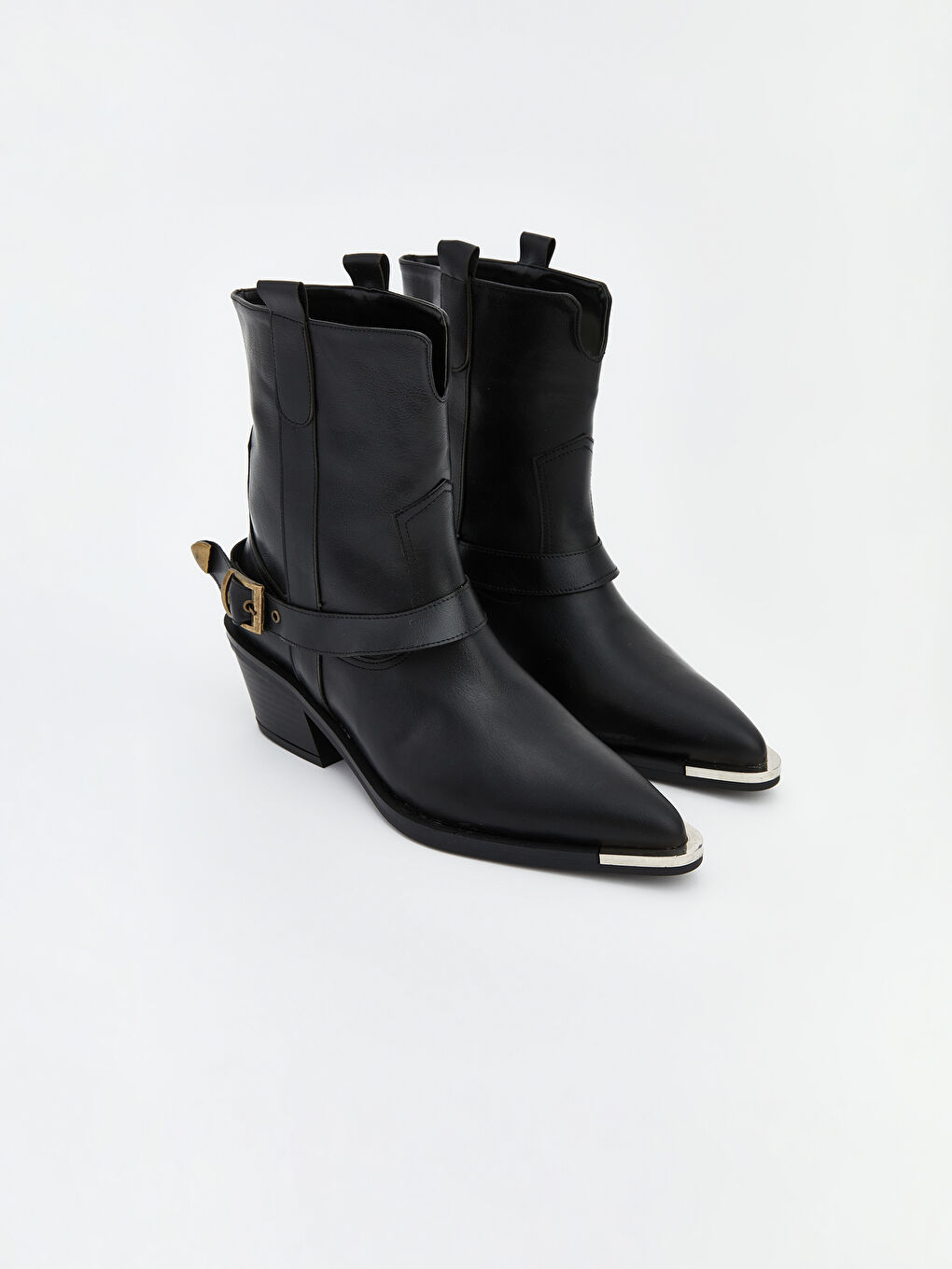 Siyah Deri Görünümlü Kadın Bot