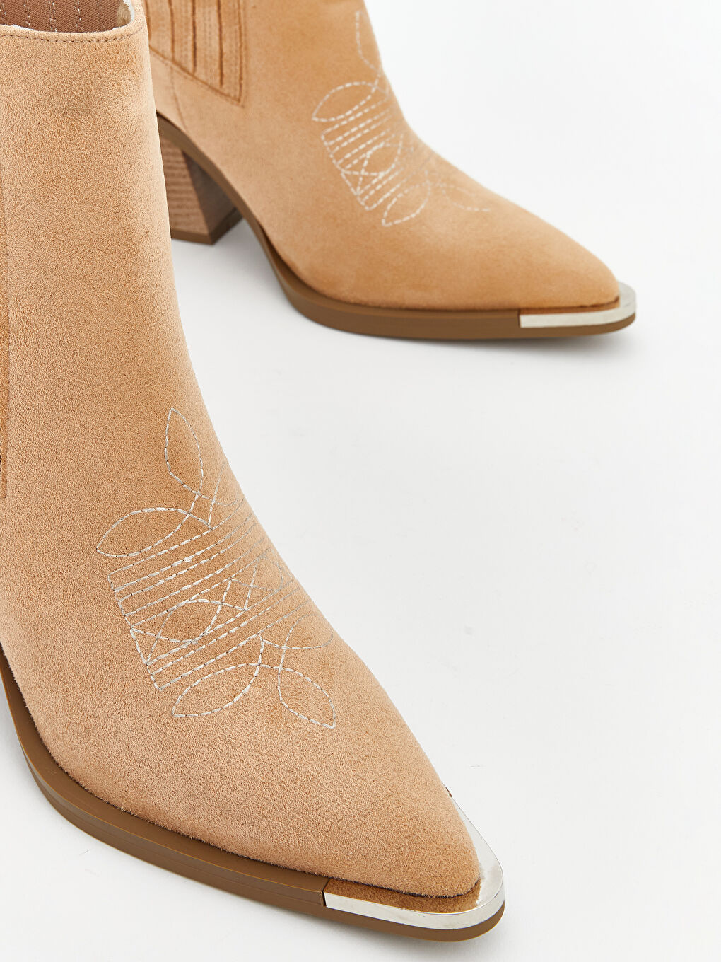 Bej Süet Görünümlü Kadın Bot-2