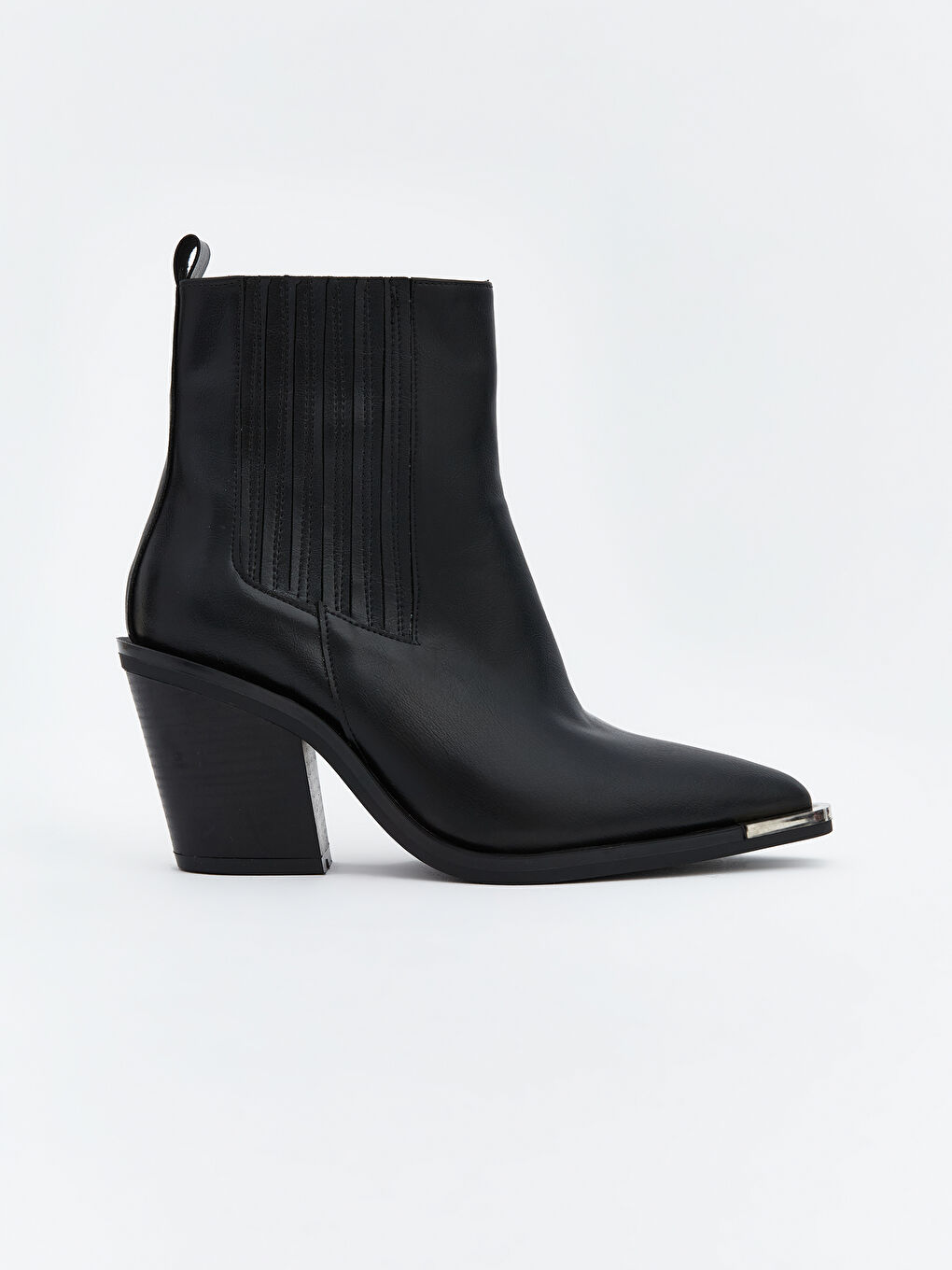 Siyah Deri Görünümlü Kadın Bot-1