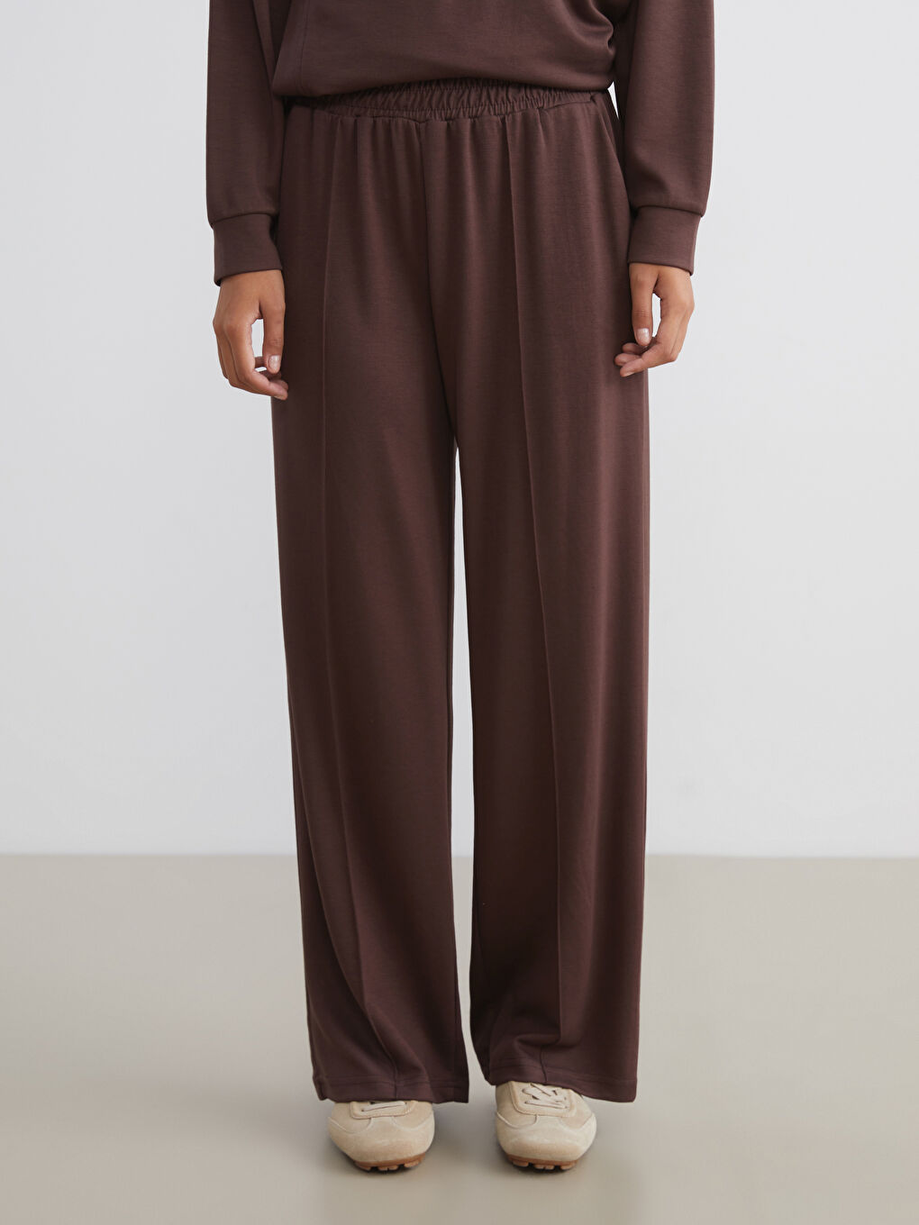 Kahverengi Beli Lastikli Geniş Paça Kadın Eşofman Altı-1