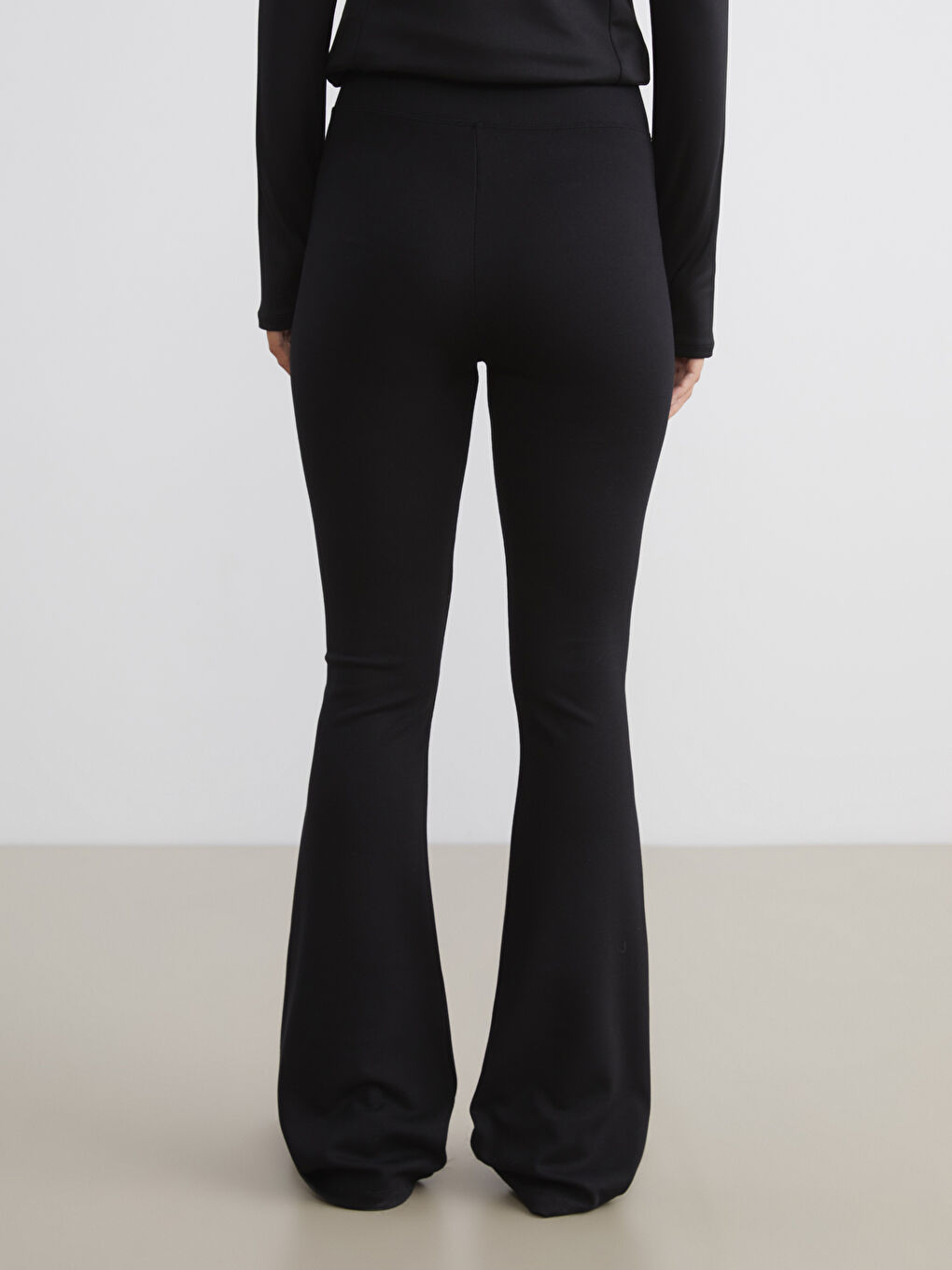 Siyah Beli Lastikli İspanyol Paça Kadın Tayt Pantolon-3