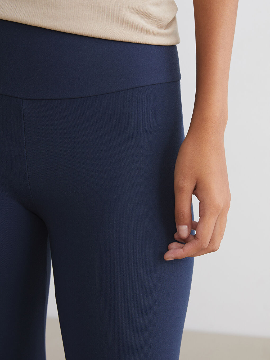 ليجن رياضي بخصر مرن للسيدات-2