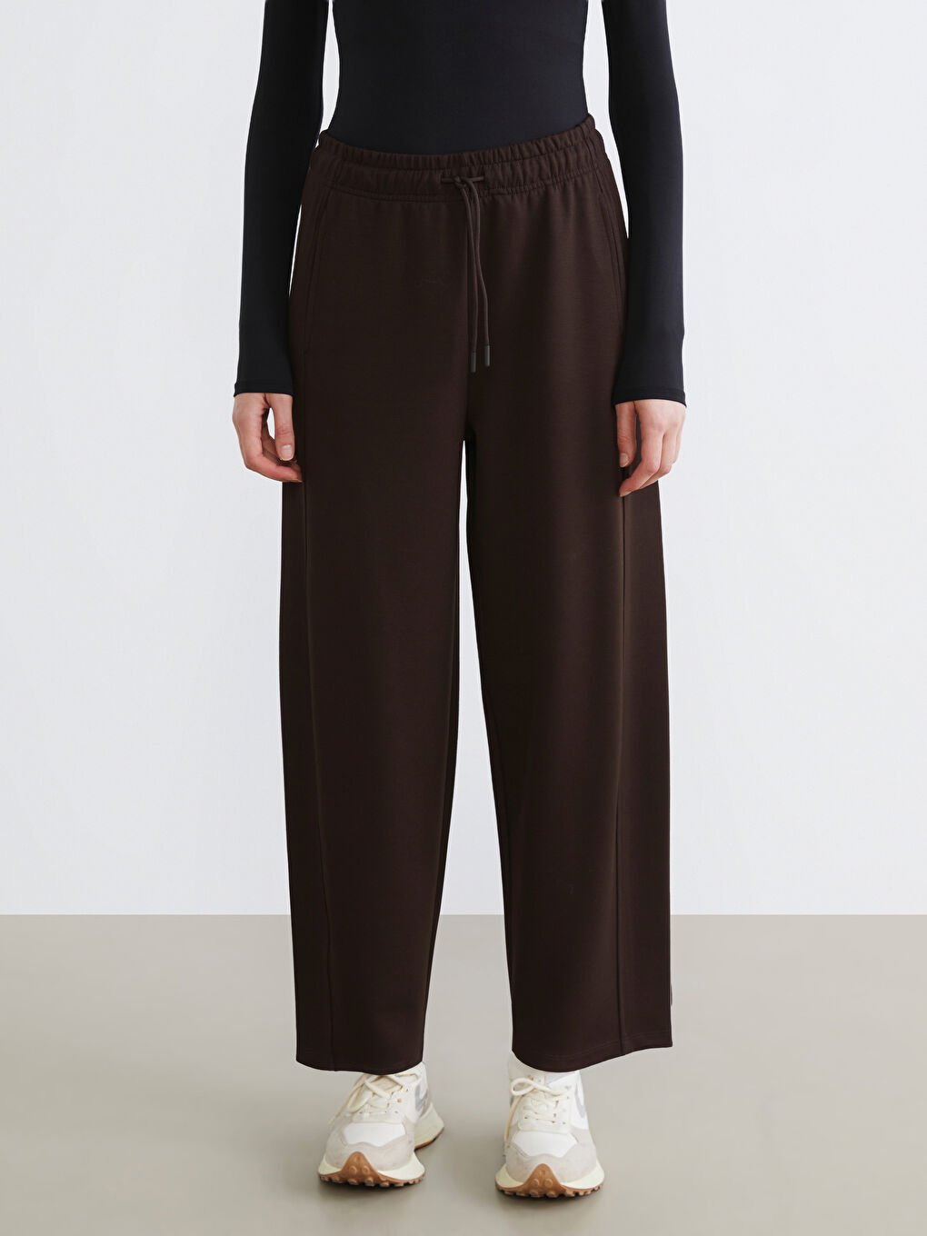 Women's Sweatpants with Elastic Waist-1