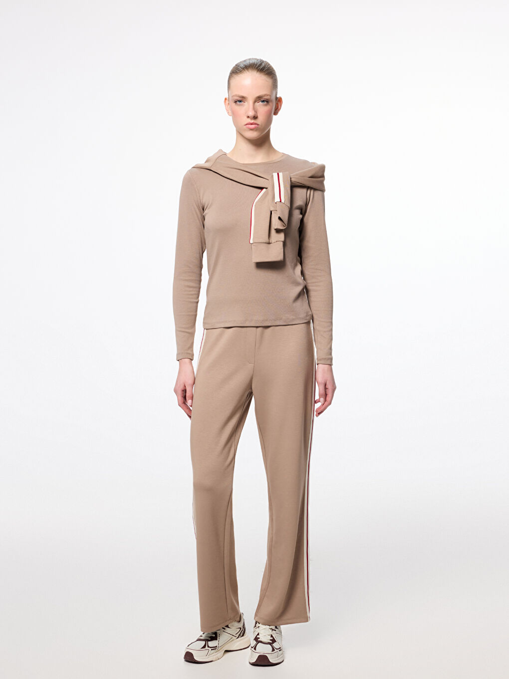 Bej Bisiklet Yaka Kadın Body-1