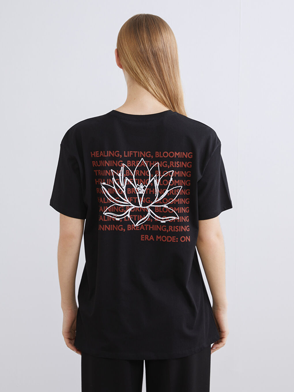 Siyah Bisiklet Yaka Baskılı Oversize Kadın Spor Tişört-3