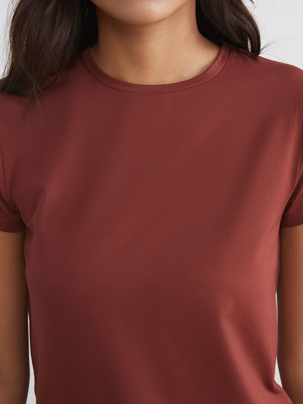 Спортна тениска с кръгло деколте за жени-2