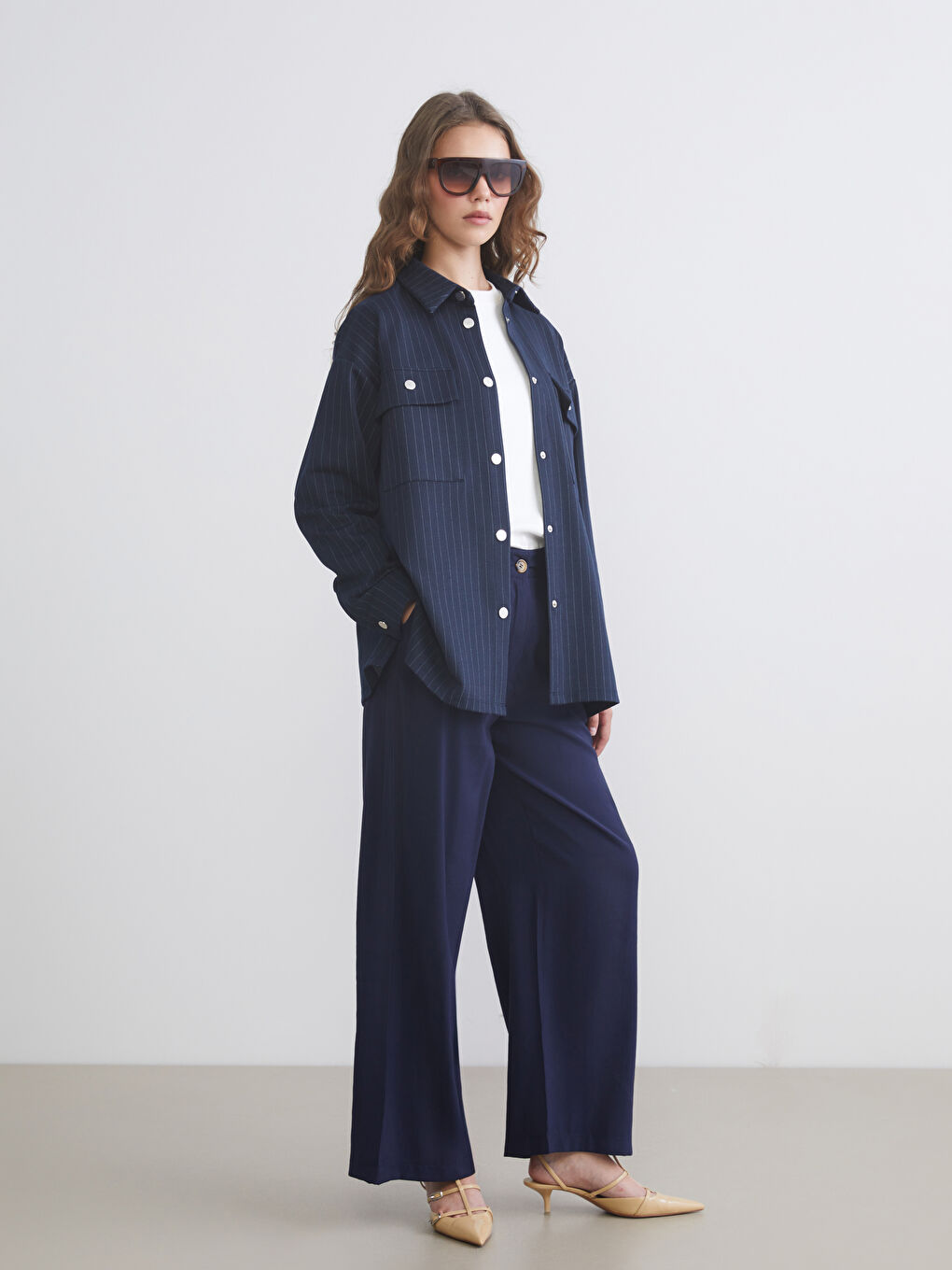 Lacivert Loose Fit Geniş Paça Kadın Pileli Pantolon