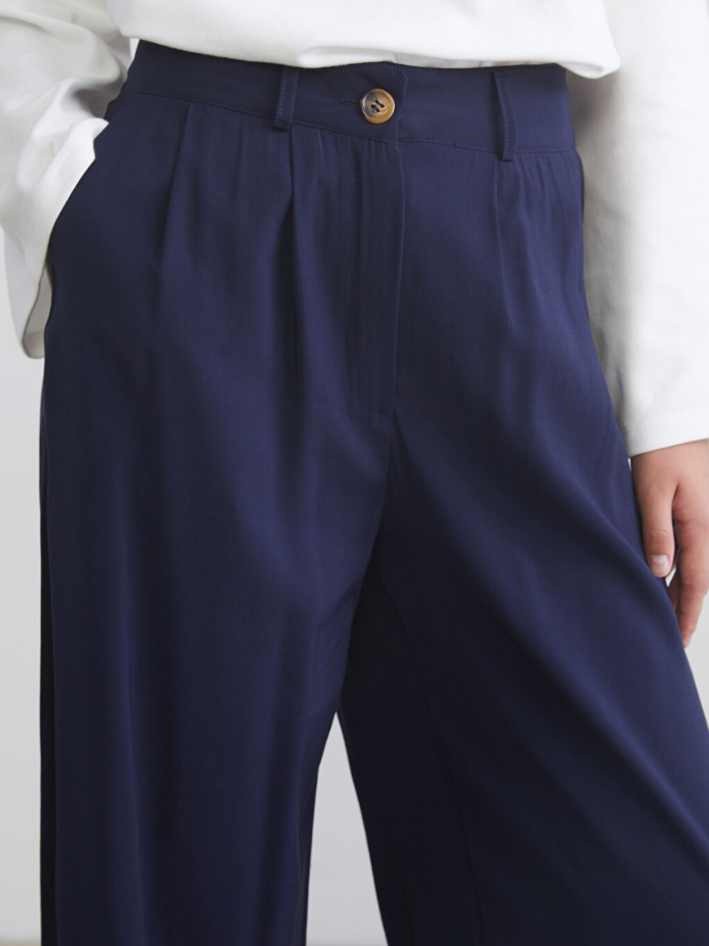 Lacivert Loose Fit Geniş Paça Kadın Pileli Pantolon-2