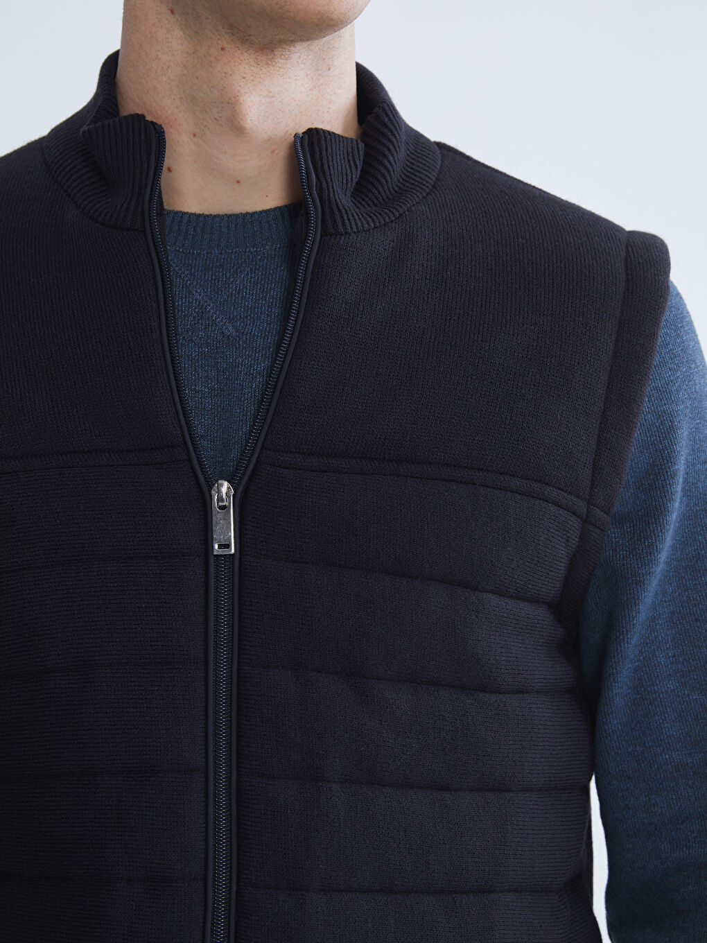 Regular Fit Funnel Neck Men's Knitwear Waistcoat-2