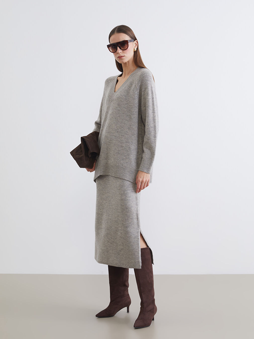 Bej V Yaka Kadın Triko Kazak-1