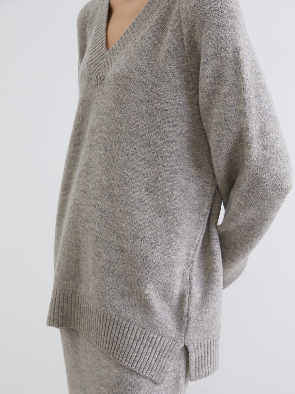 Bej V Yaka Kadın Triko Kazak-2