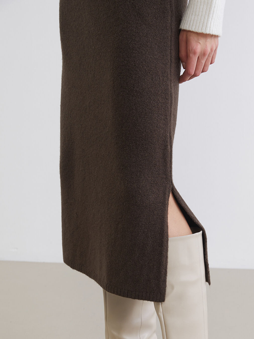 Kahverengi Beli Lastikli Triko Etek-2